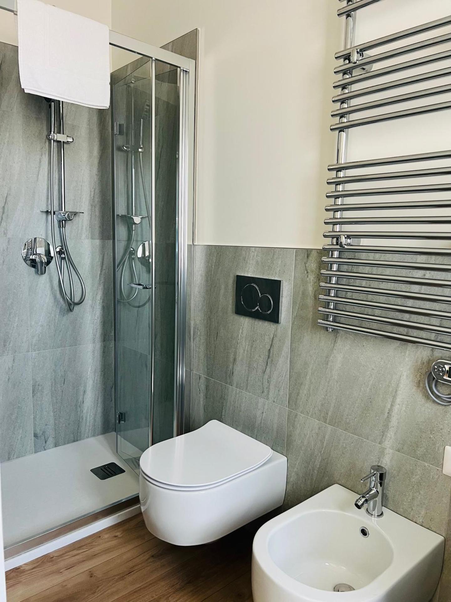 Upper Floor Passerini - Photo 22