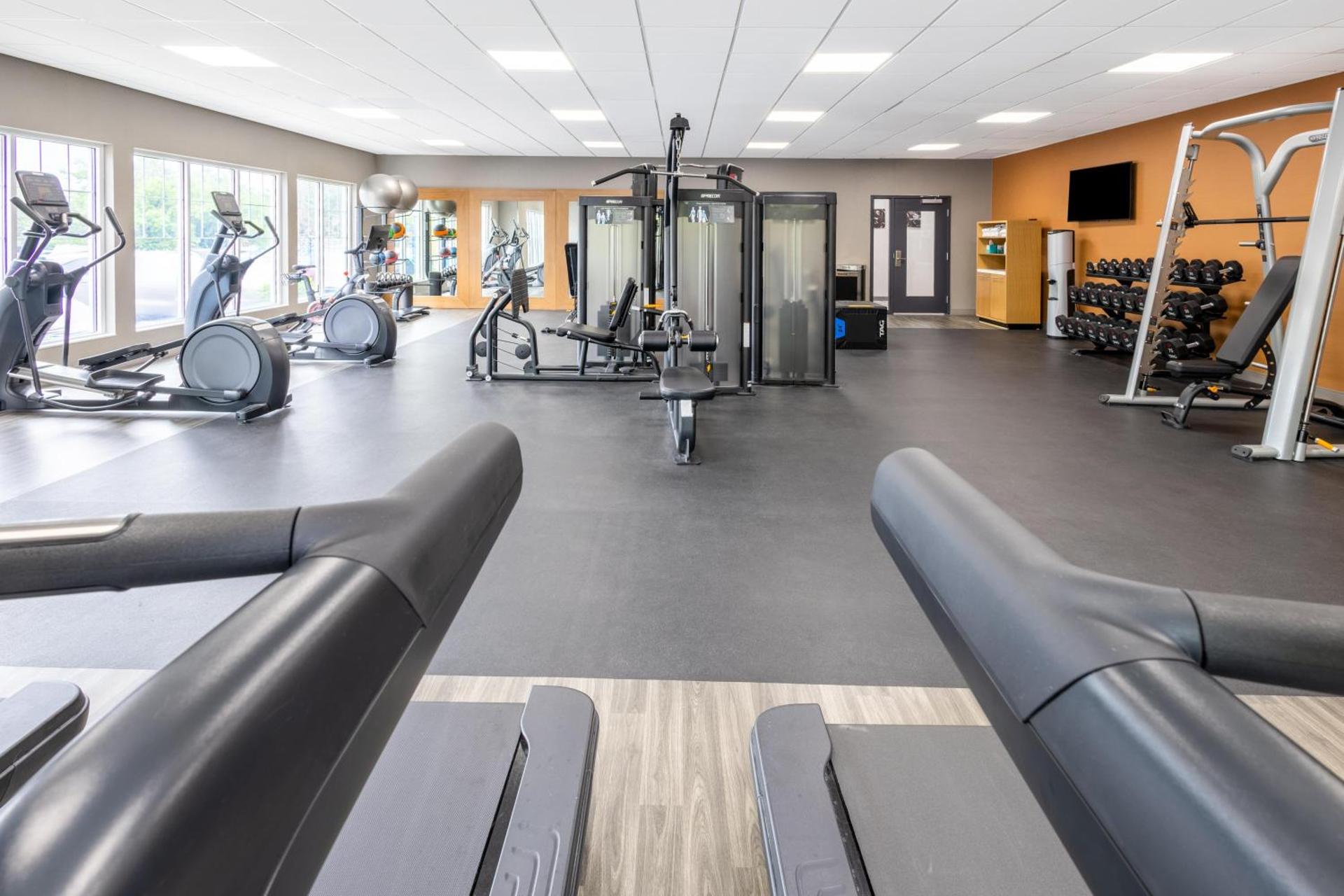 Hampton Inn & Suites By Hilton- Newark Airport Elizabeth - Photo 18