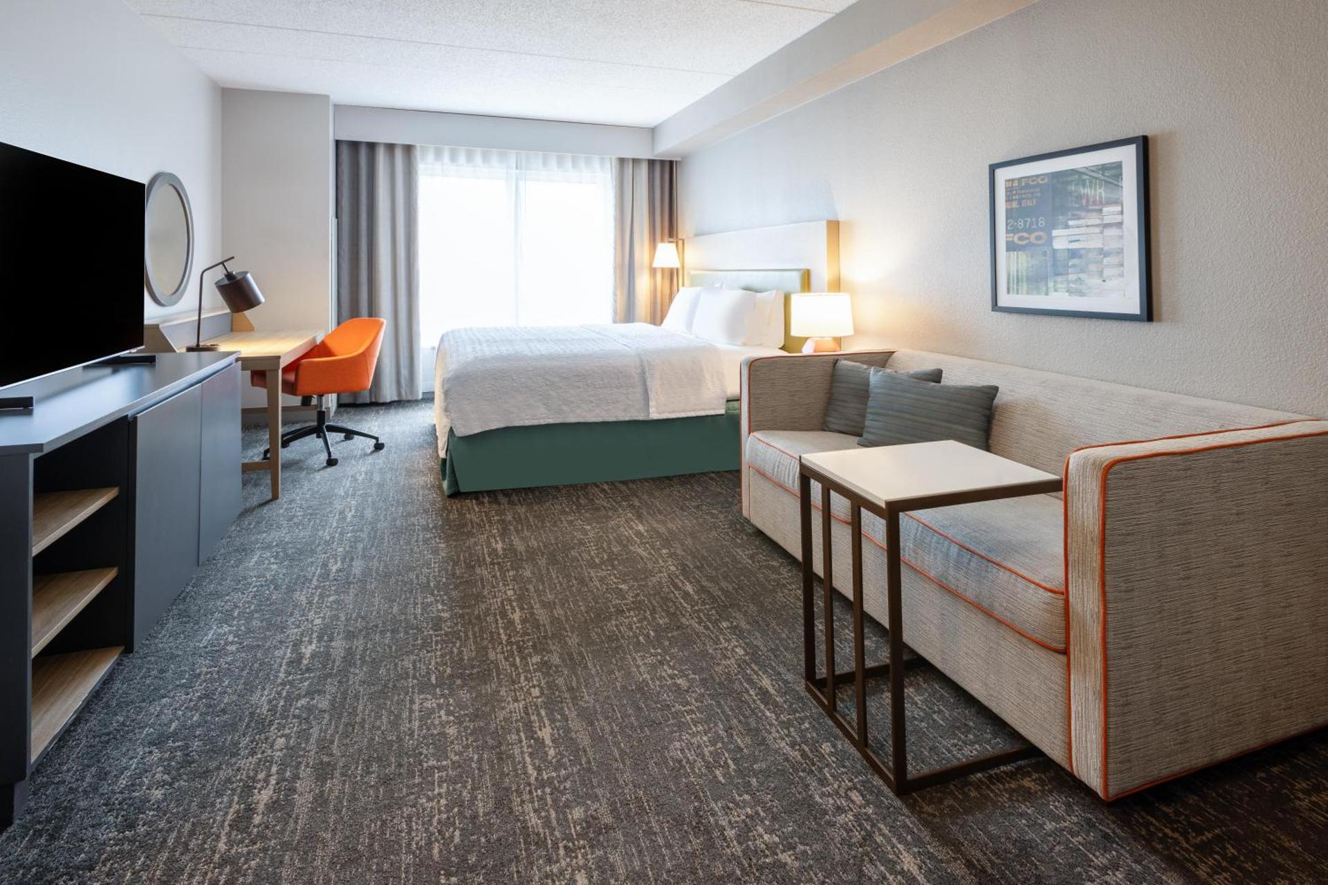 Hampton Inn & Suites By Hilton- Newark Airport Elizabeth - Photo 13