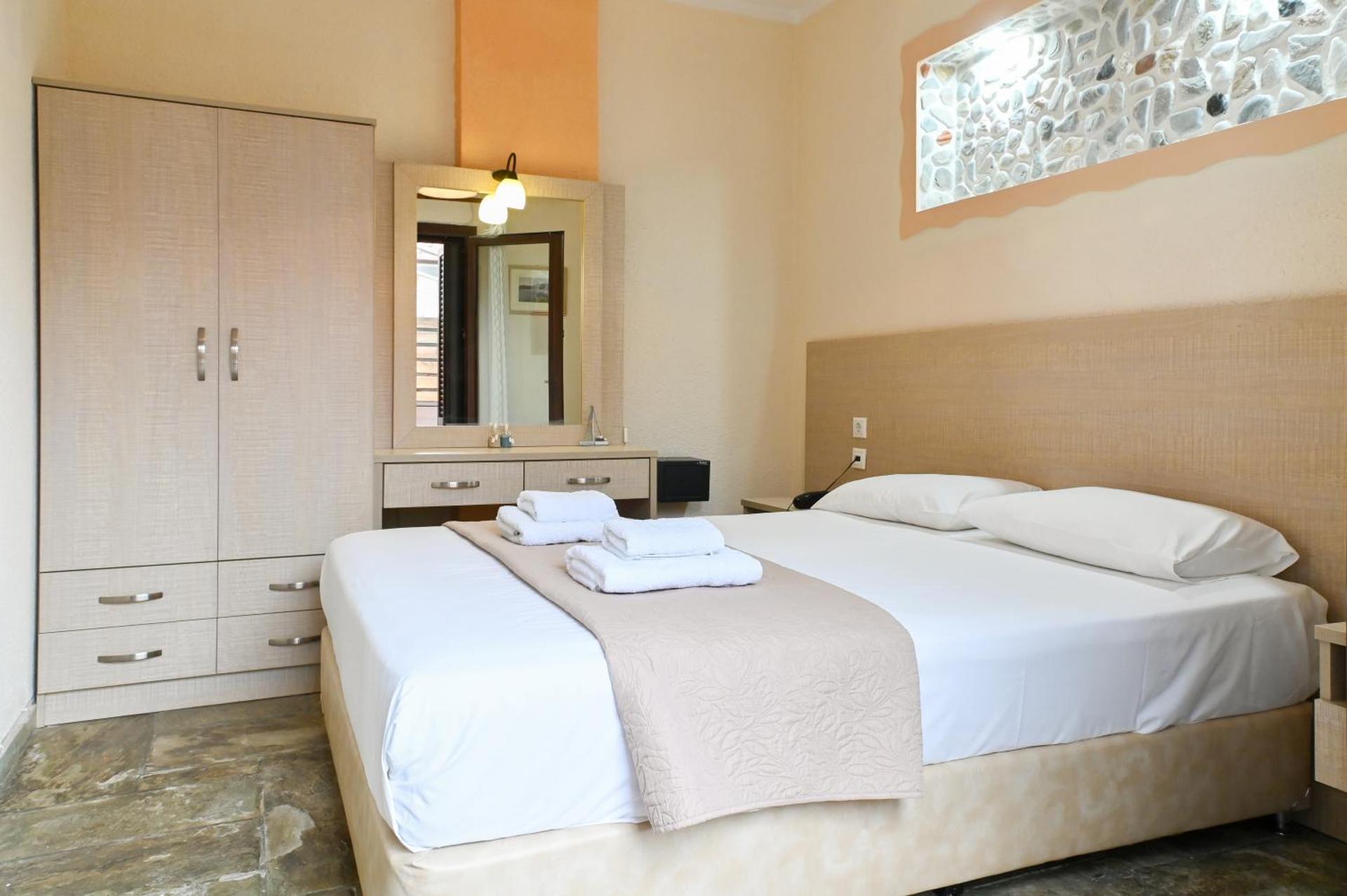 Agnanti Hotel Apartments - Photo 10
