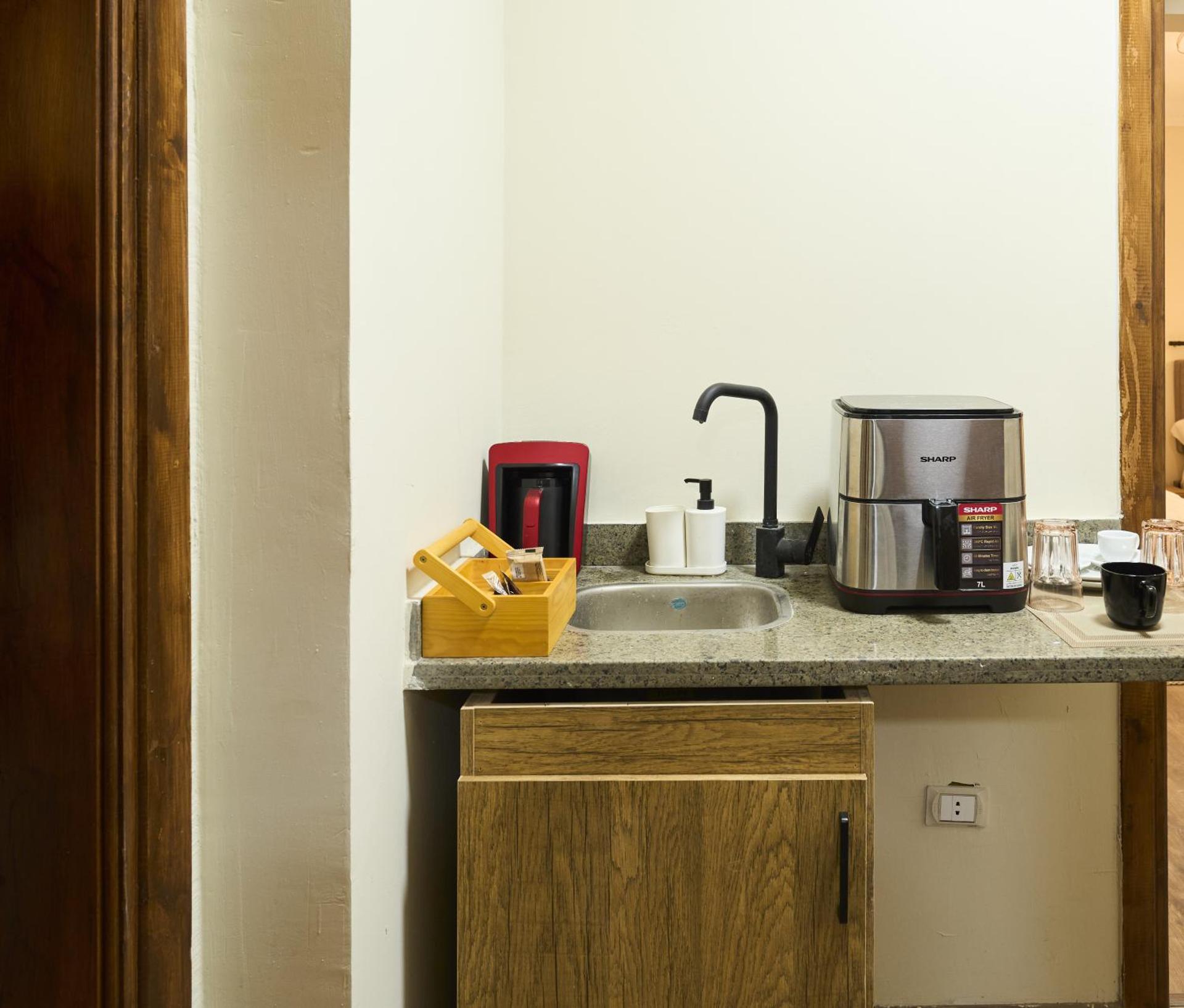 Jira Inn Hotel - چيران - Photo 4