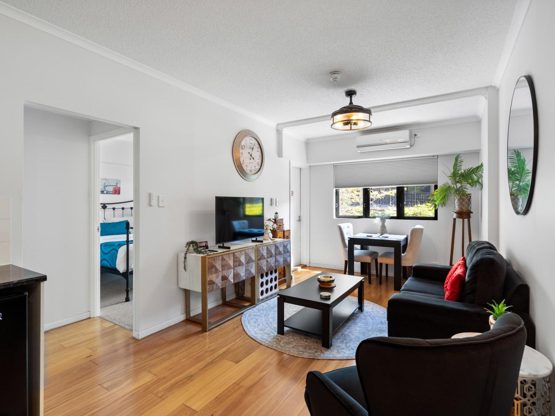 Central Brunswick Apartment Hotel - Photo 41