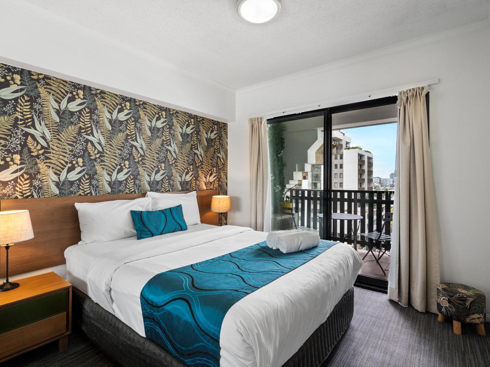 Central Brunswick Apartment Hotel - Photo 49