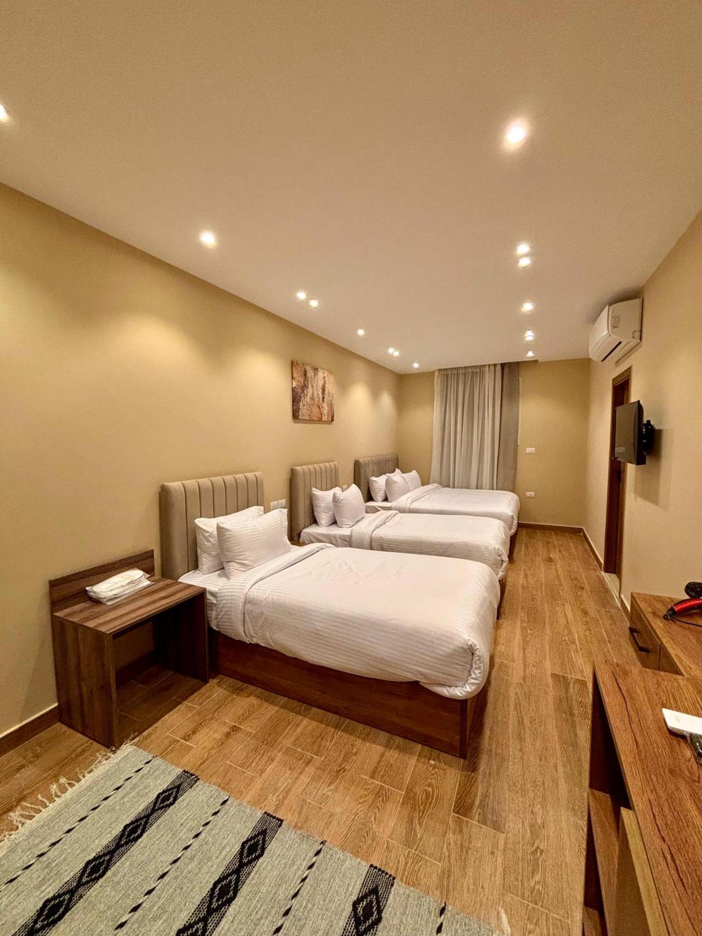 The Palace Pyramids View Hotel - Photo 73