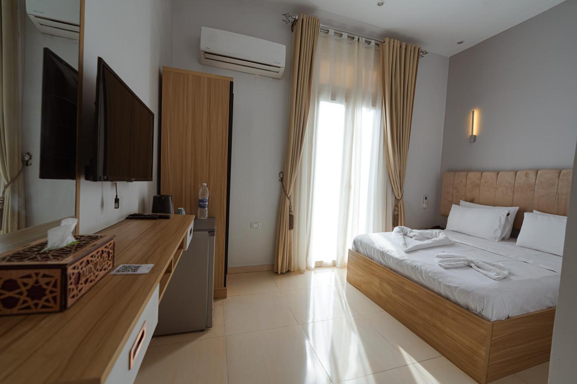 KASTELLO ROIAL PLAzA - Photo 9