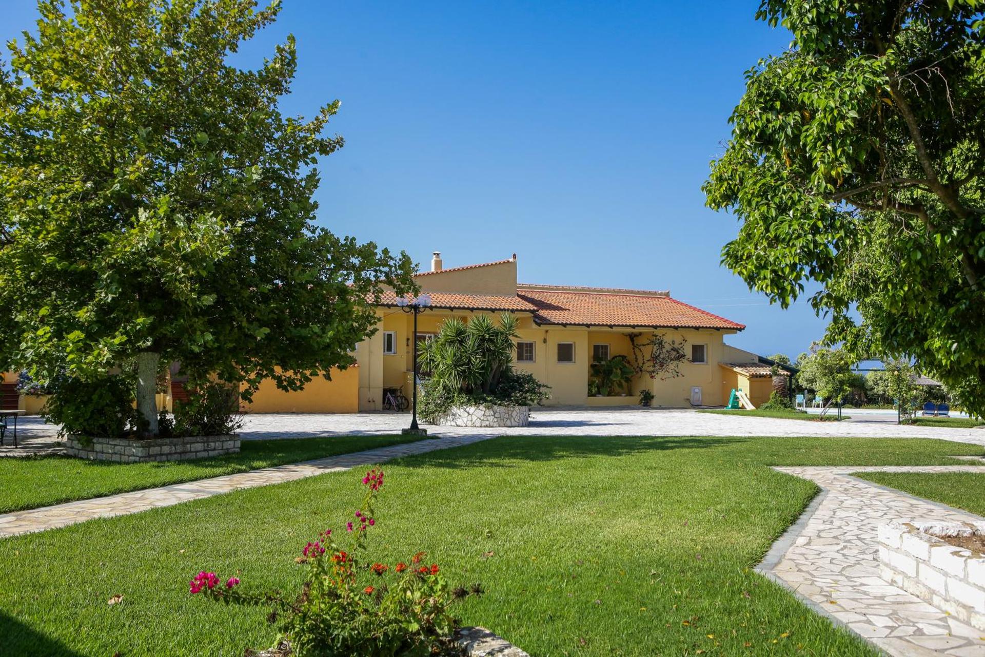 Sandy Beach Villas and Apartments - Photo 106