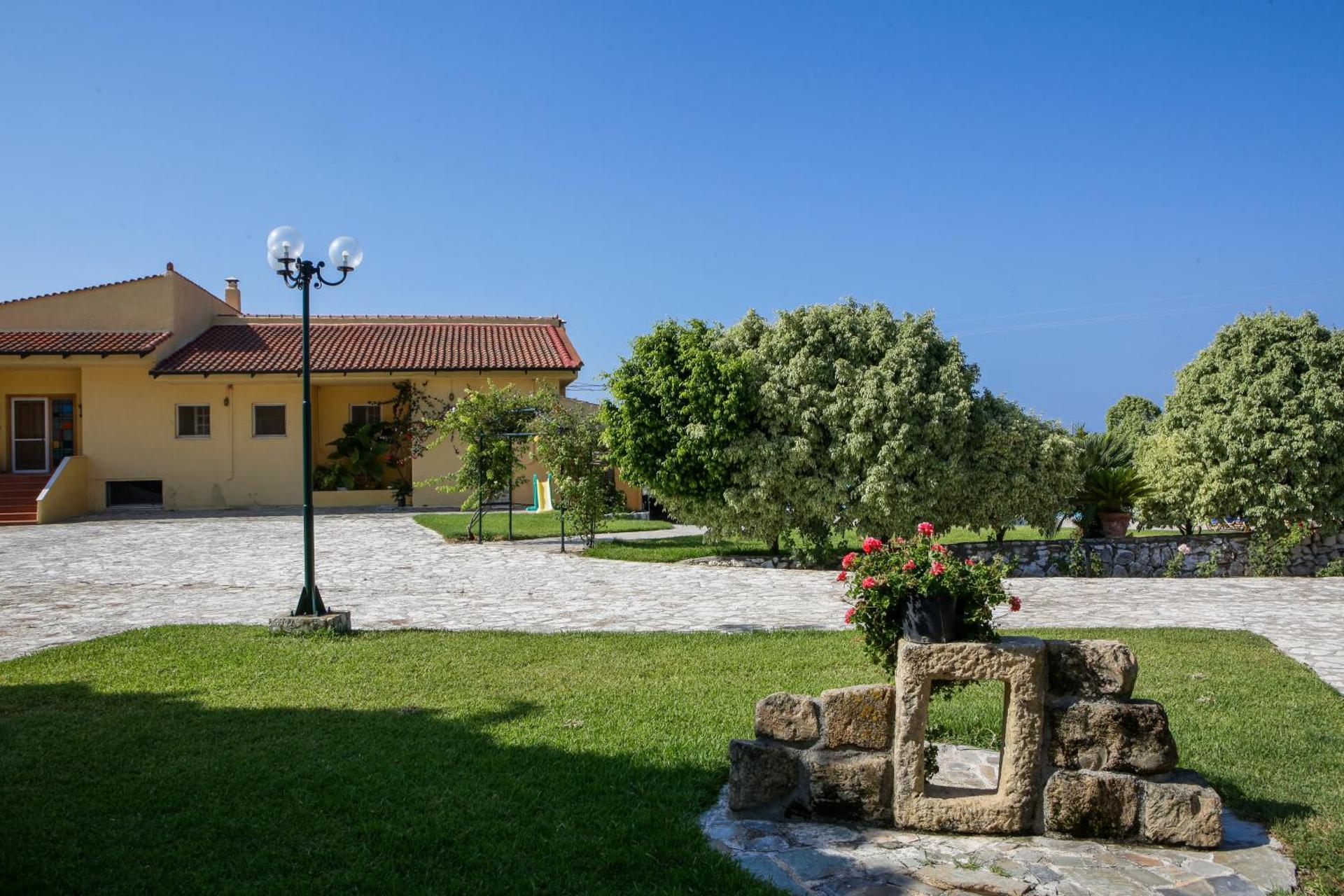 Sandy Beach Villas and Apartments - Photo 112