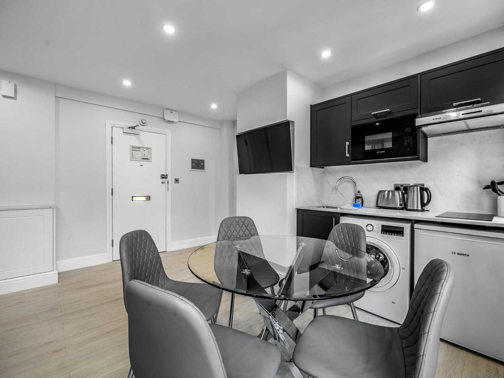 Chelsea Cloisters Serviced Apartments - Photo 11