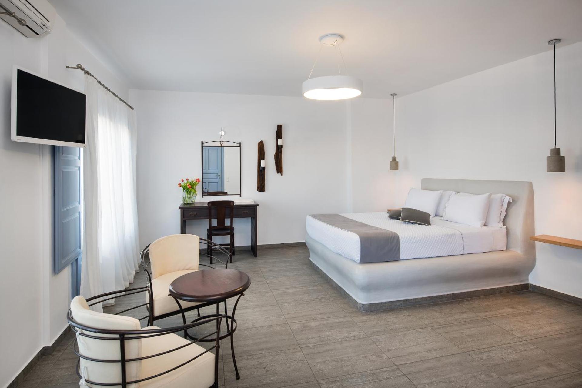 Apanemo Hotel & Suites - Photo 28