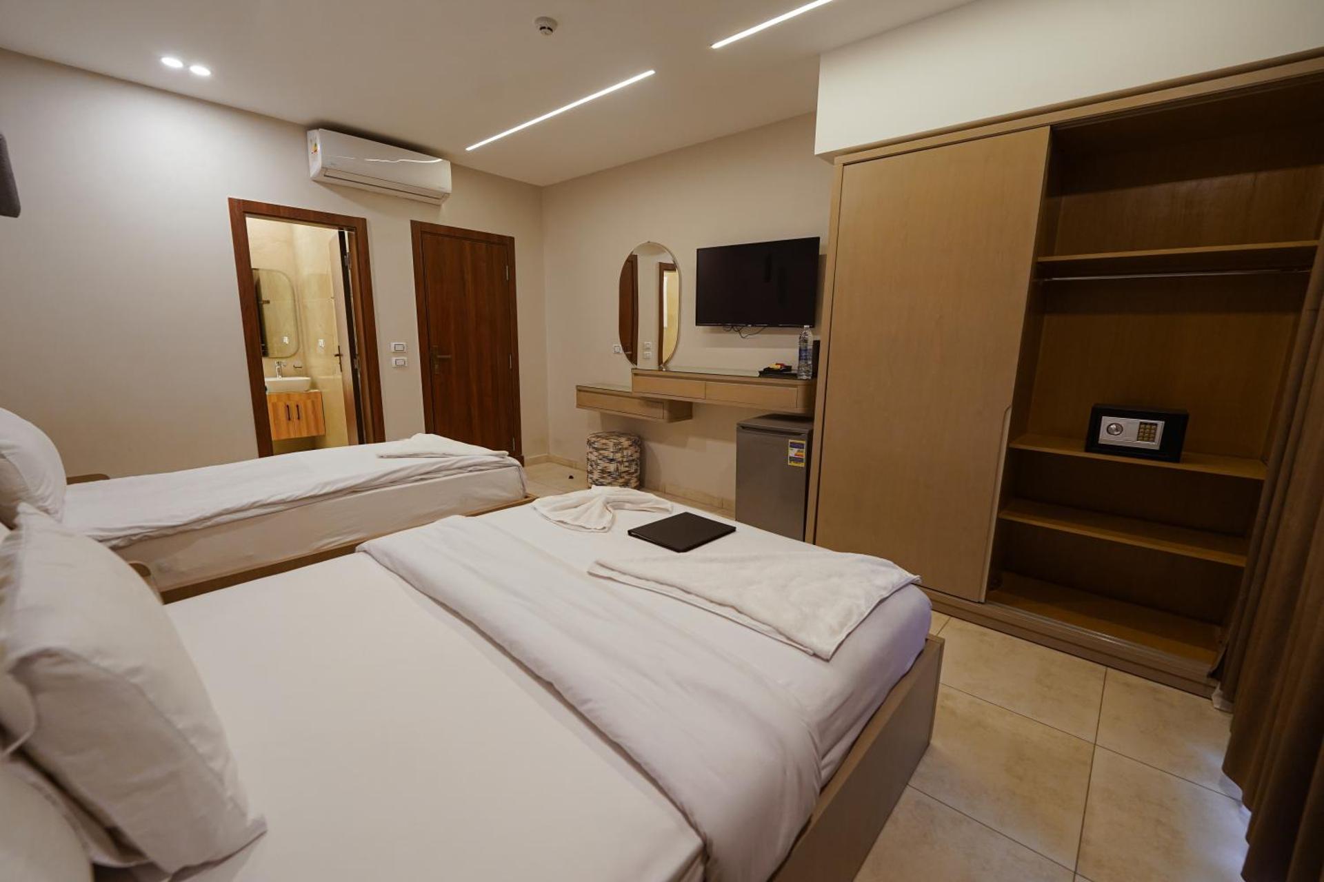 KASTELLO ROIAL PLAzA - Photo 65