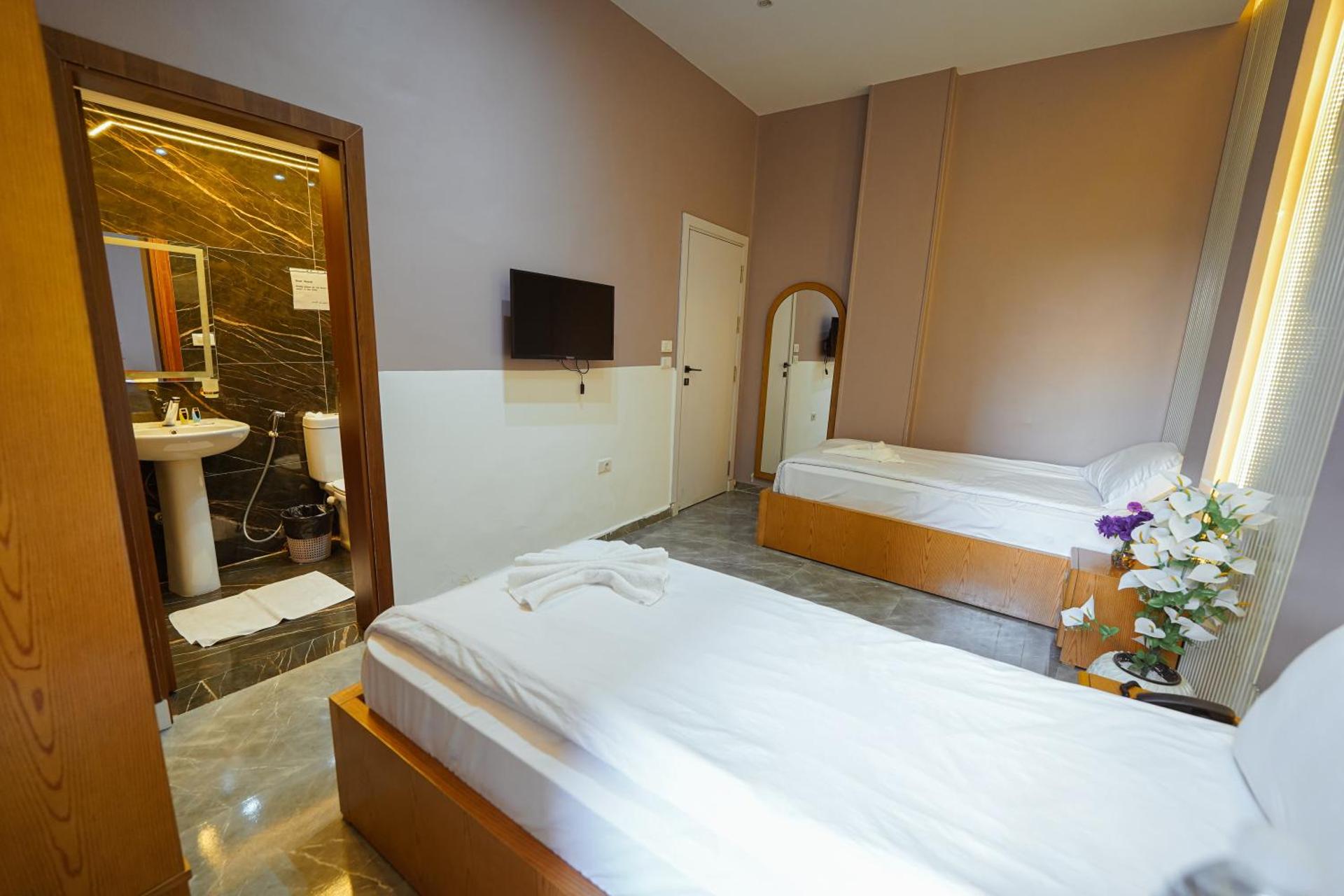 KASTELLO ROIAL PLAzA - Photo 21