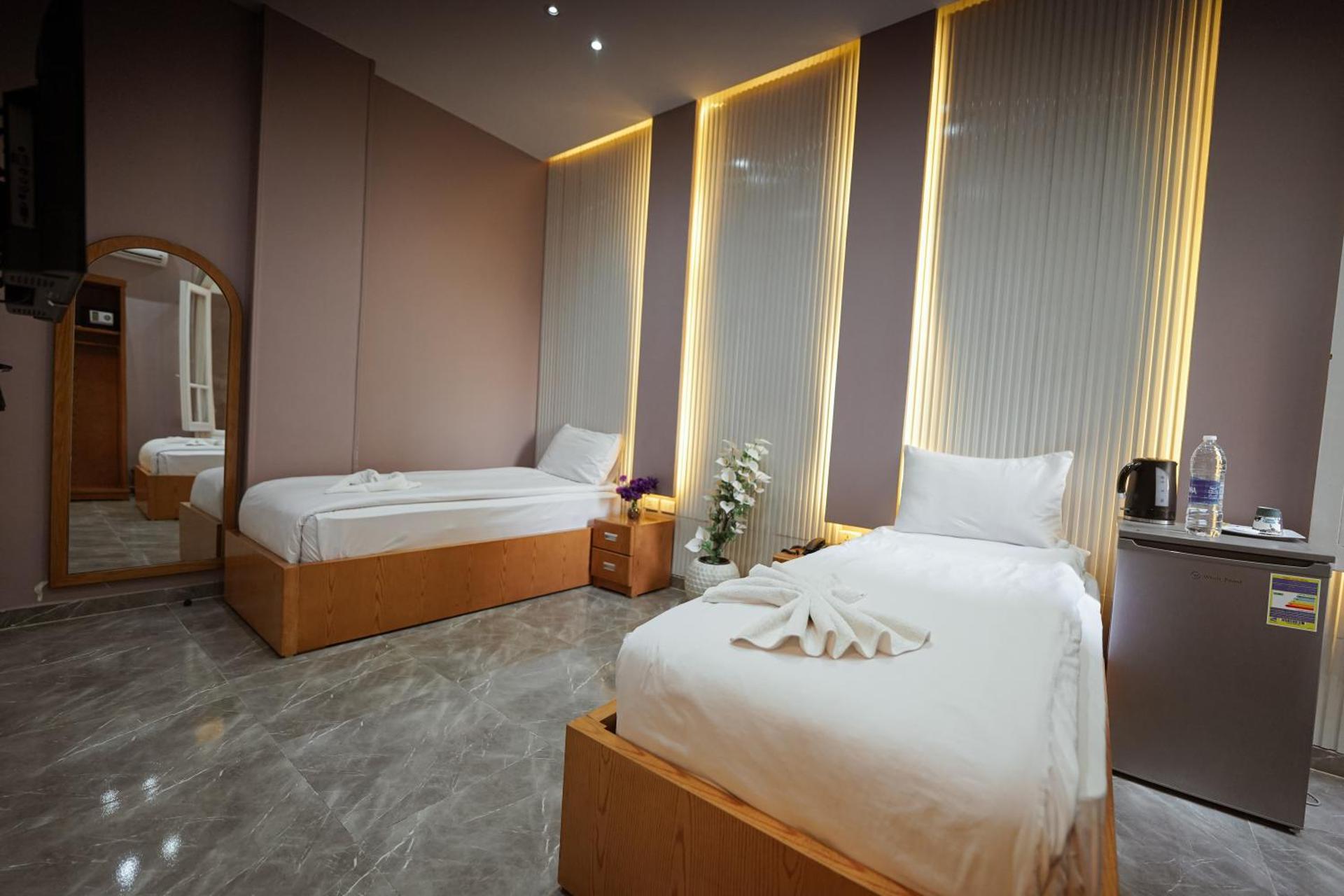 KASTELLO ROIAL PLAzA - Photo 20