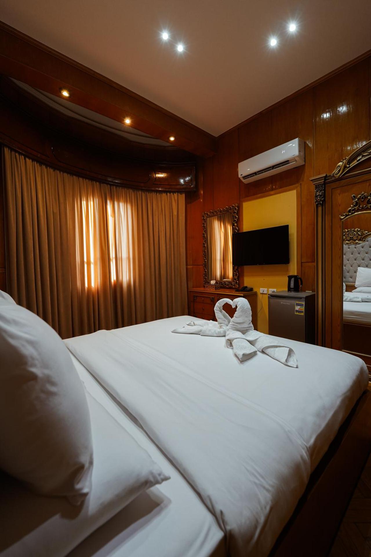 KASTELLO ROIAL PLAzA - Photo 7