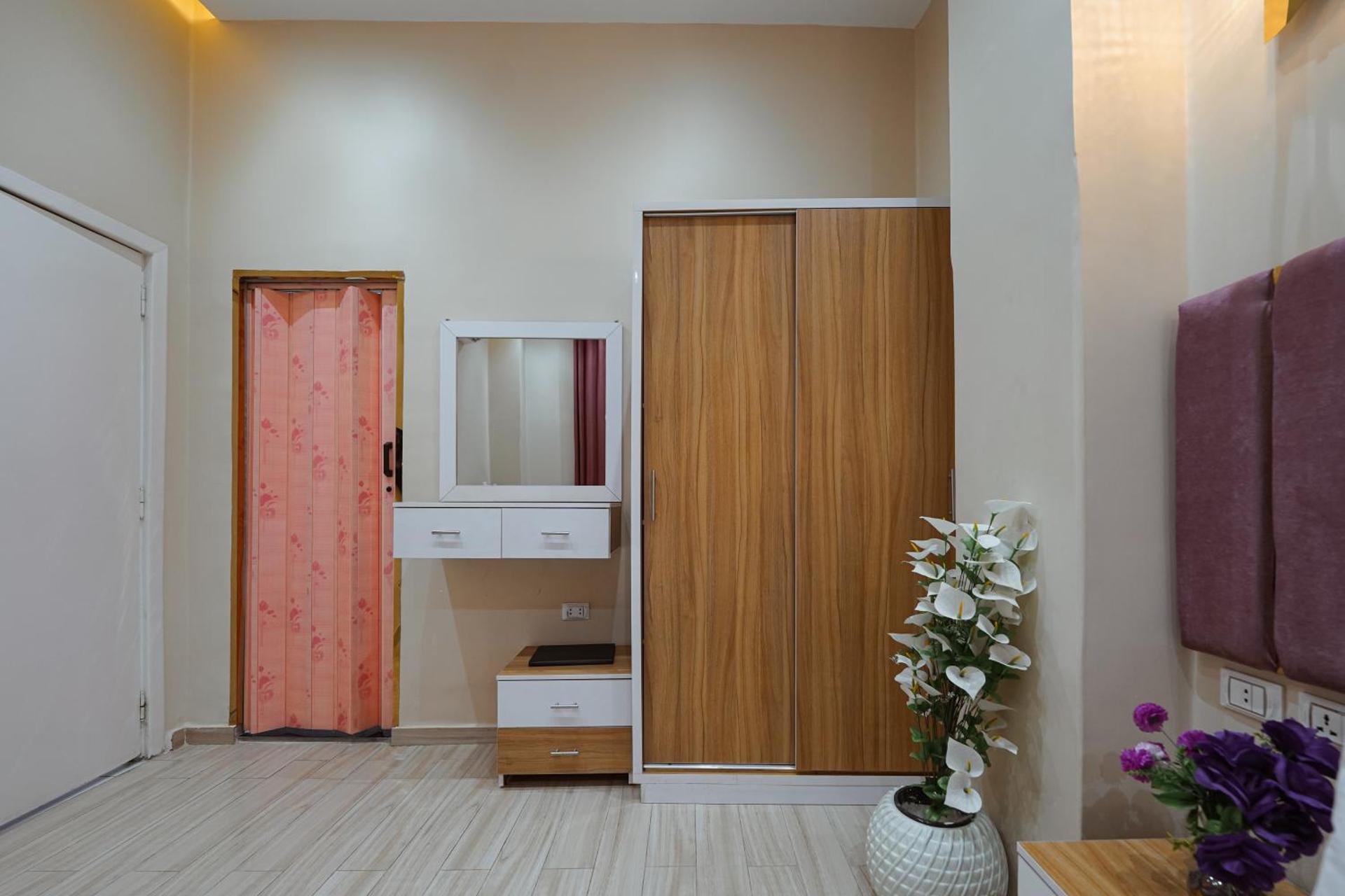 KASTELLO ROIAL PLAzA - Photo 81