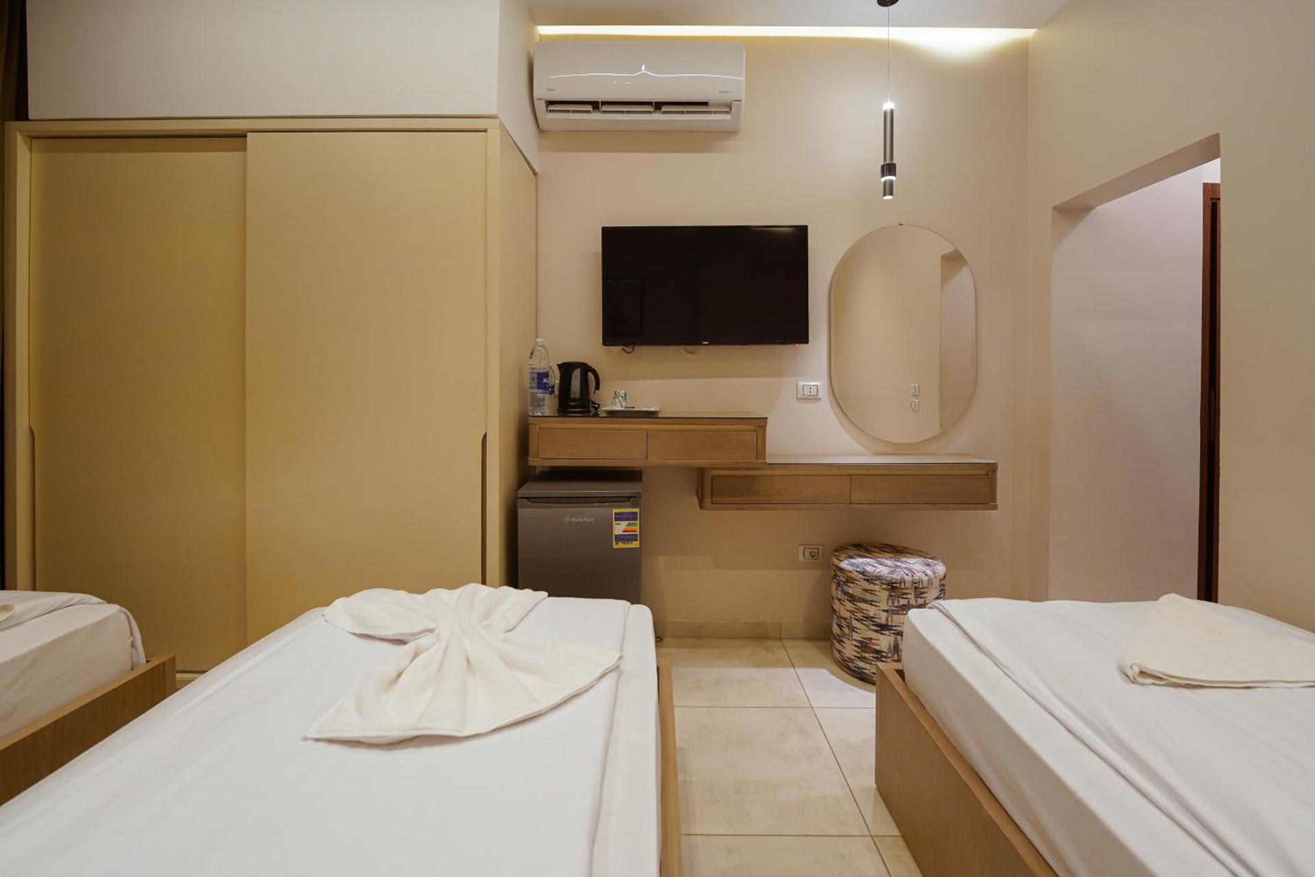 Triple Room with Private Bathroom