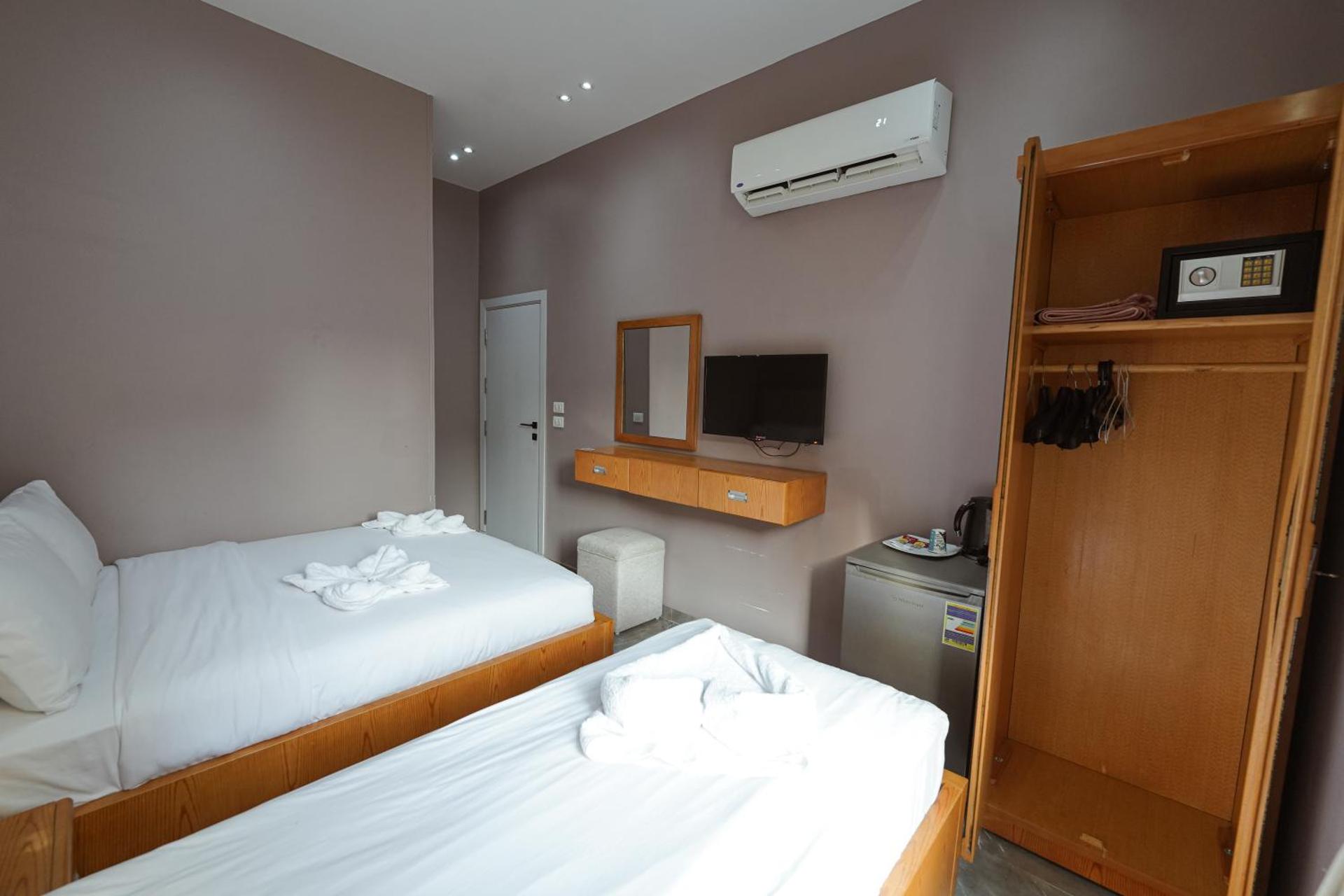 KASTELLO ROIAL PLAzA - Photo 42