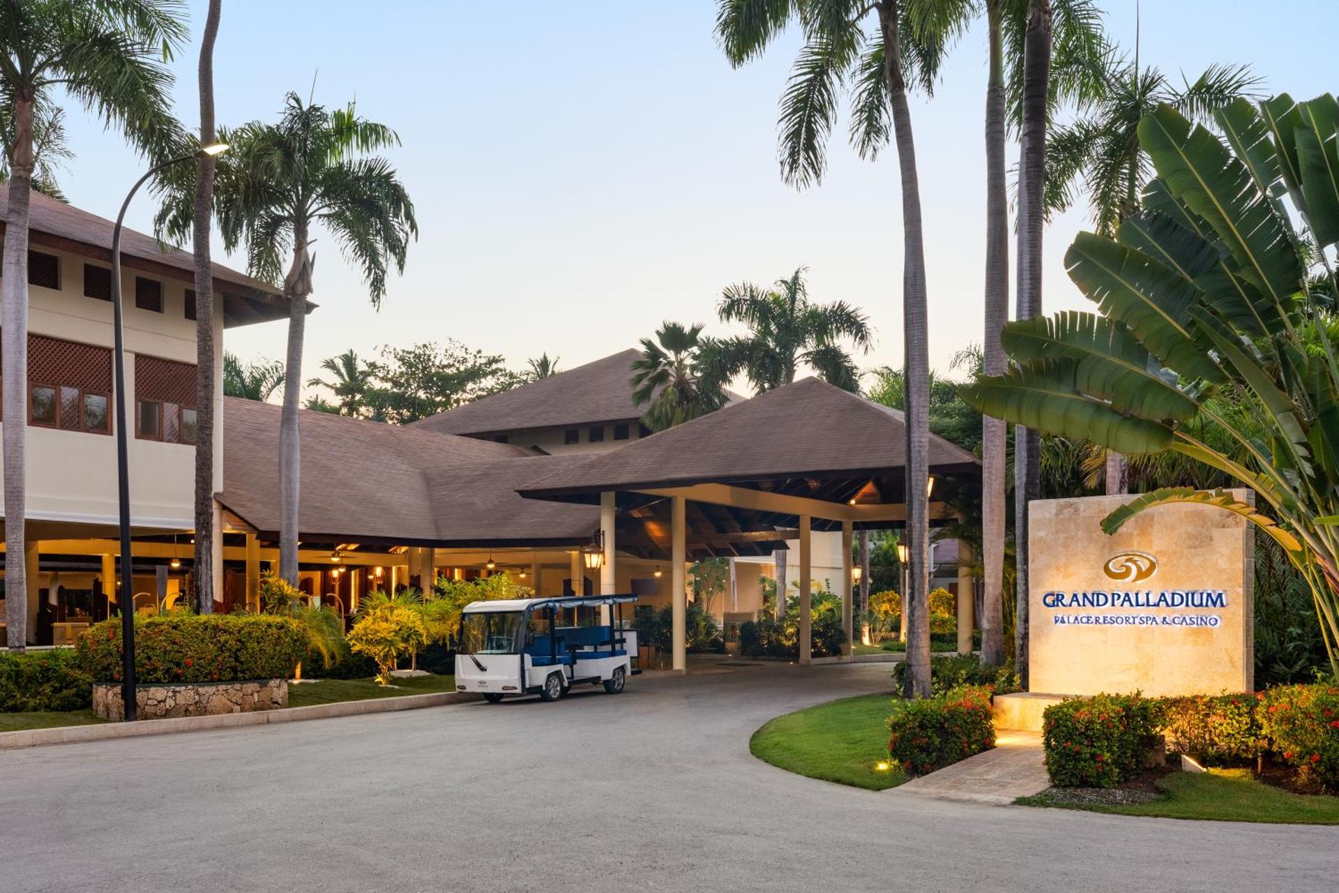 Grand Palladium Palace Resort Spa & Casino - All Inclusive - Photo 3