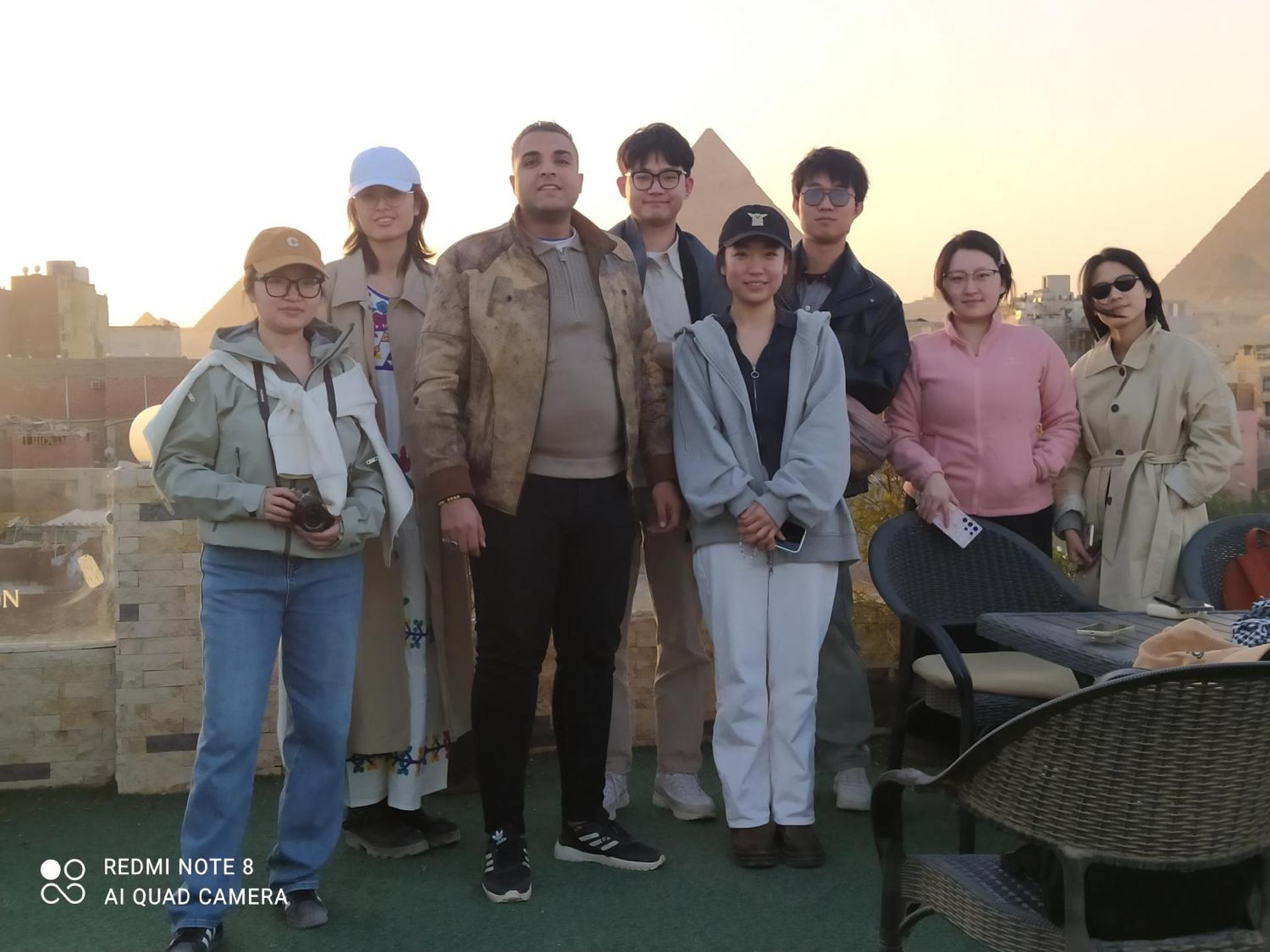 Golden king pyramids view INN - Photo 4