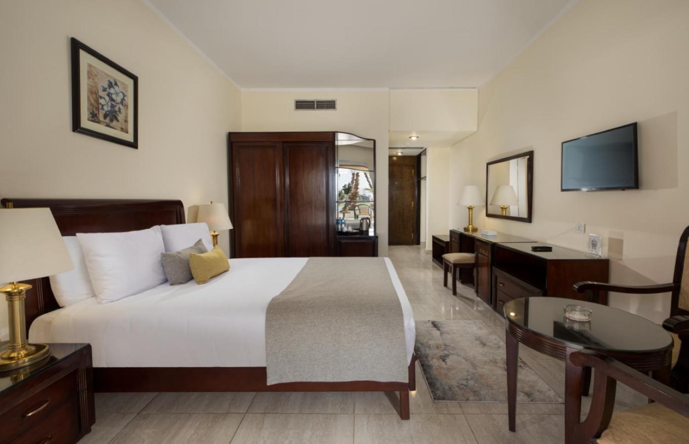 Deluxe Room with Nile View