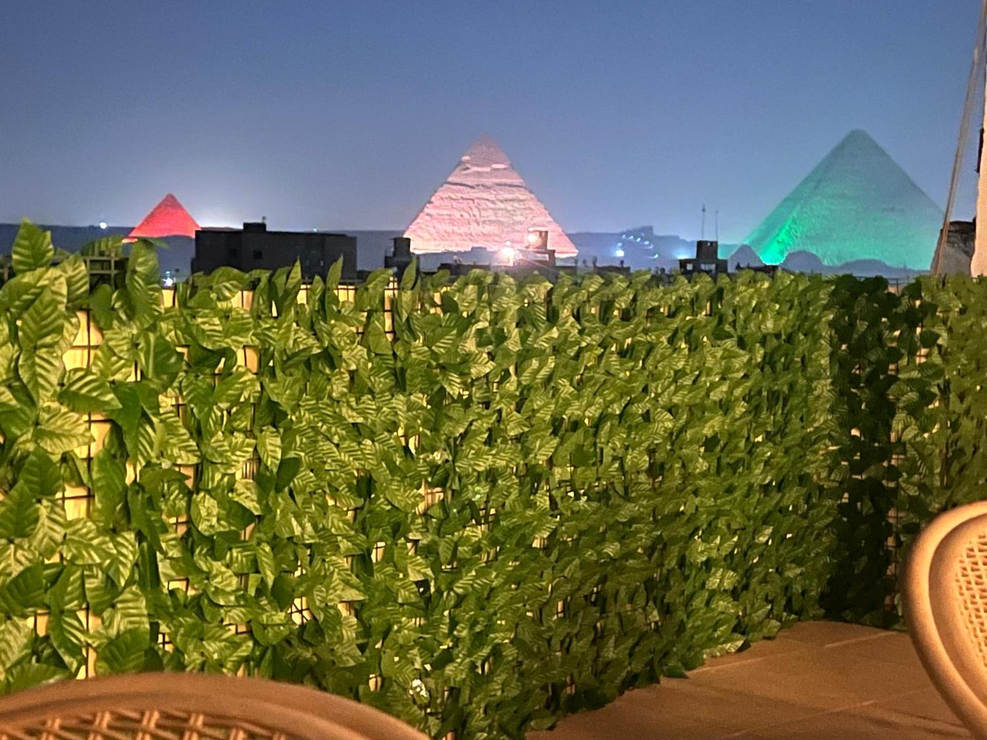 Rose pyramids view - Photo 4