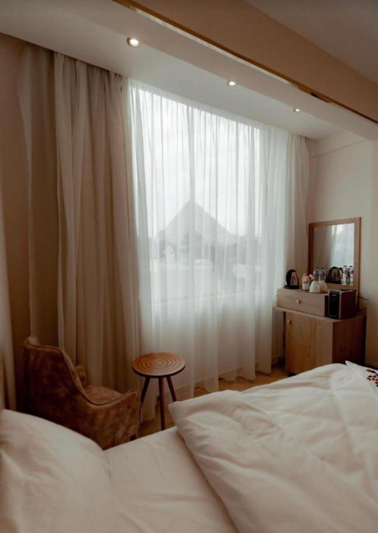 Lumora Pyramids InN - Photo 22