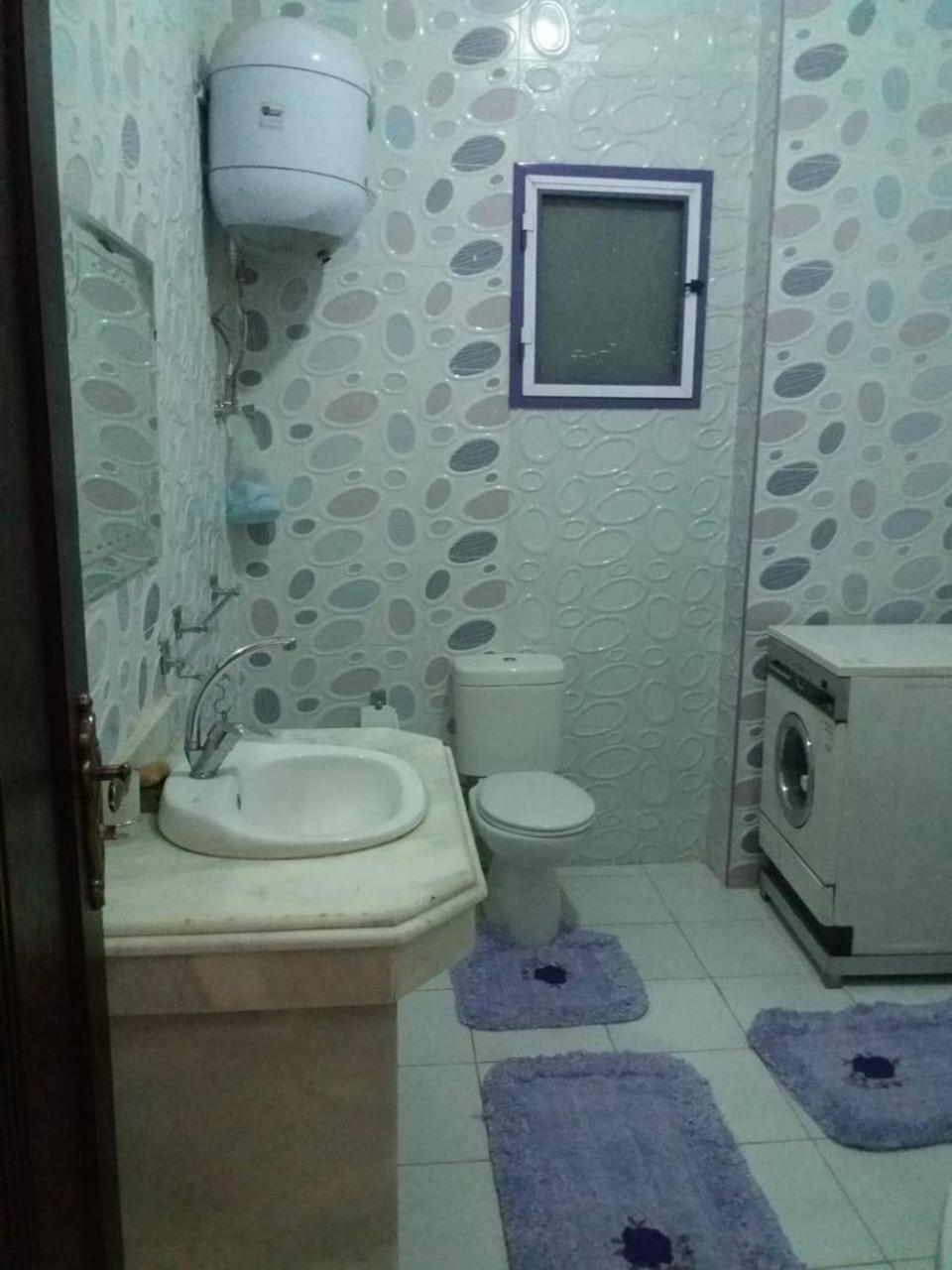 Crescent Hive Apartment - Photo 2