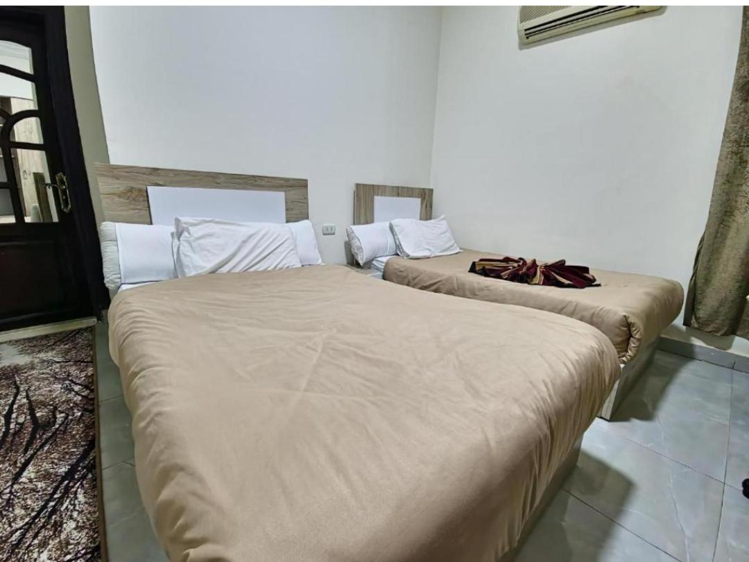 Classic Pyramids inn - Photo 31