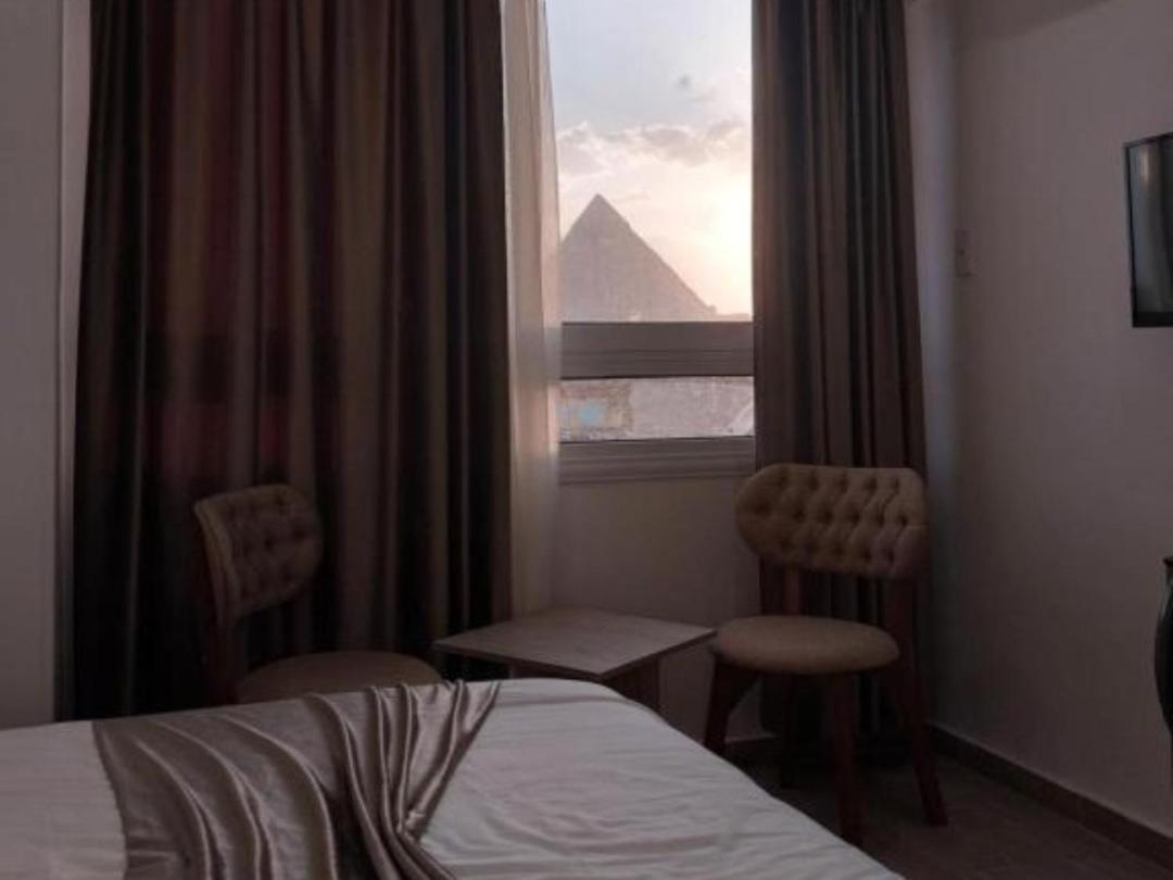 Classic Pyramids inn - Photo 23