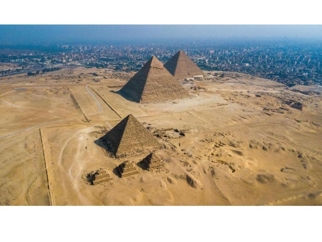 Classic Pyramids inn - Photo 7