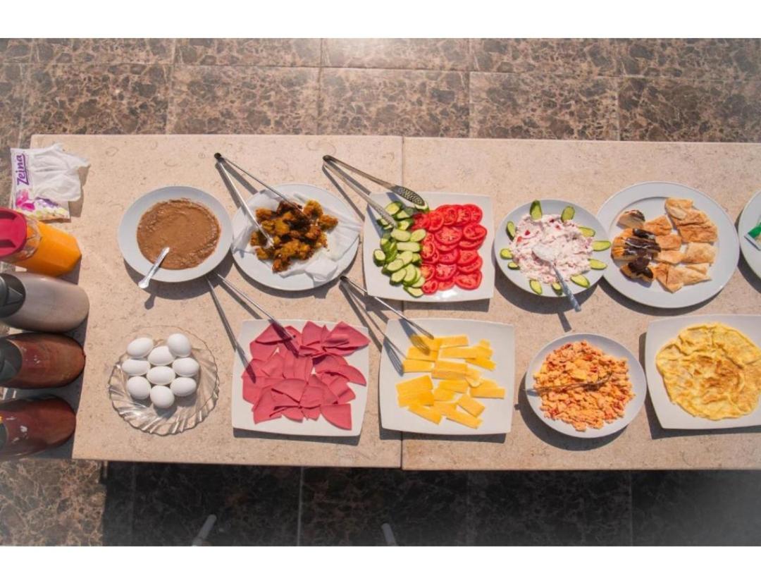 Classic Pyramids inn - Photo 27