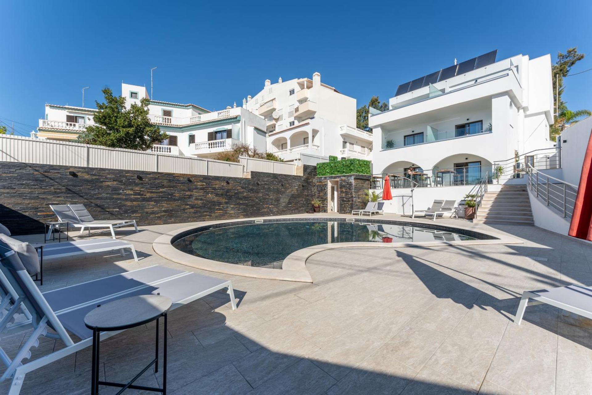 Malpique heated pool & Jacuzzi Guest House - Photo 19