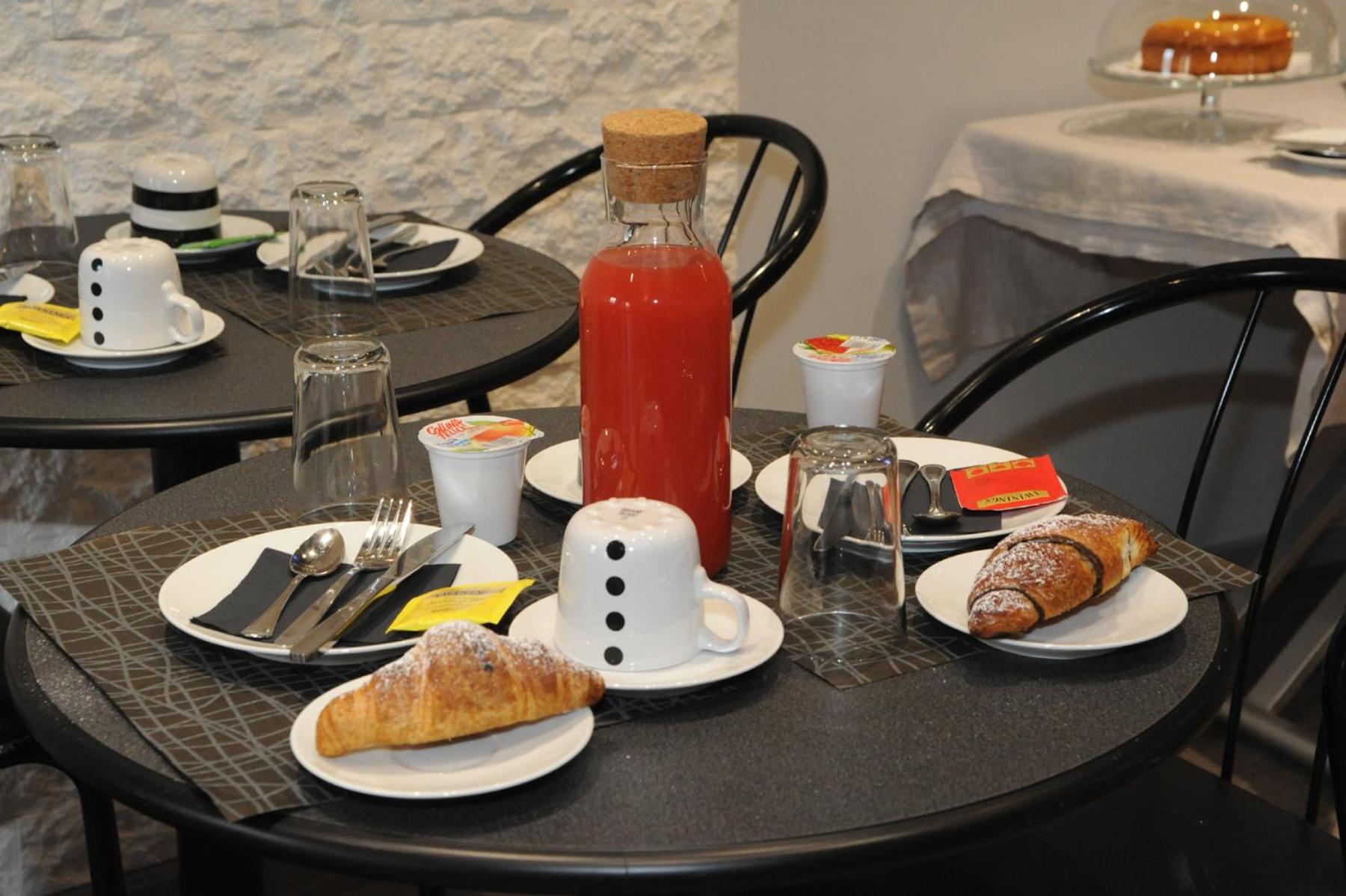 Hotel del Ponte - Photo 8