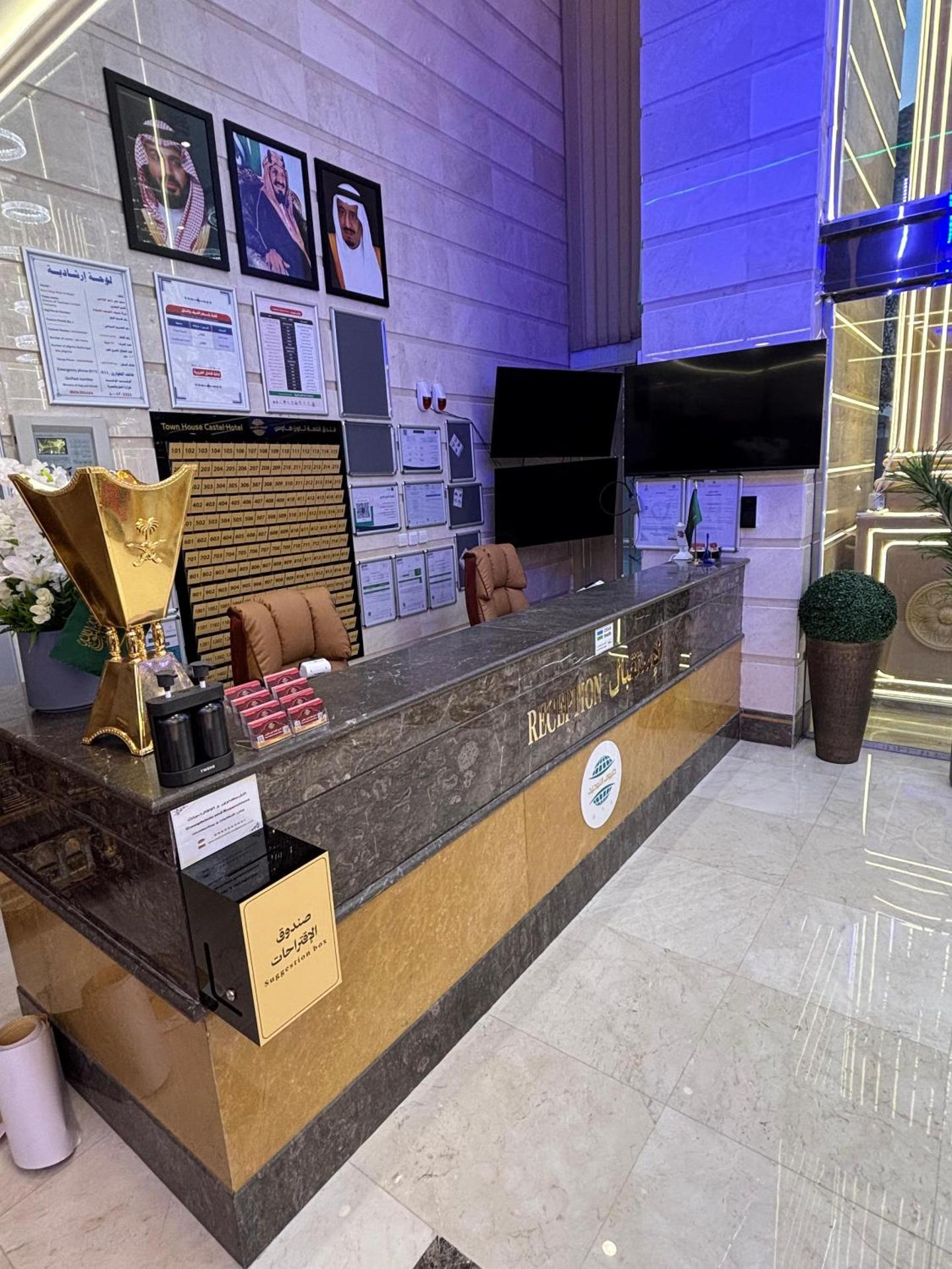 Town House Castle Hotel - Photo 12