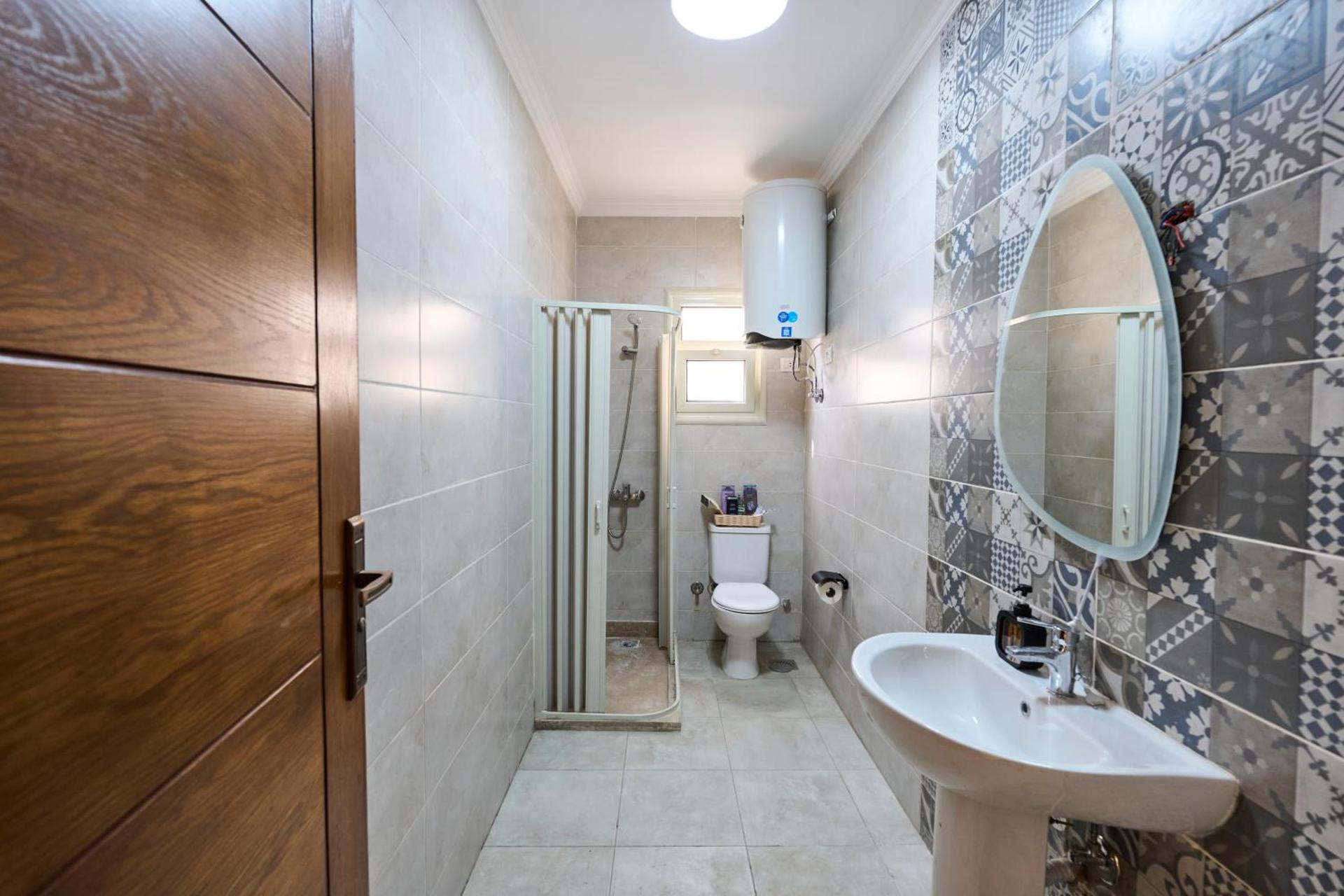 Jira Inn Hotel - چيران - Photo 20