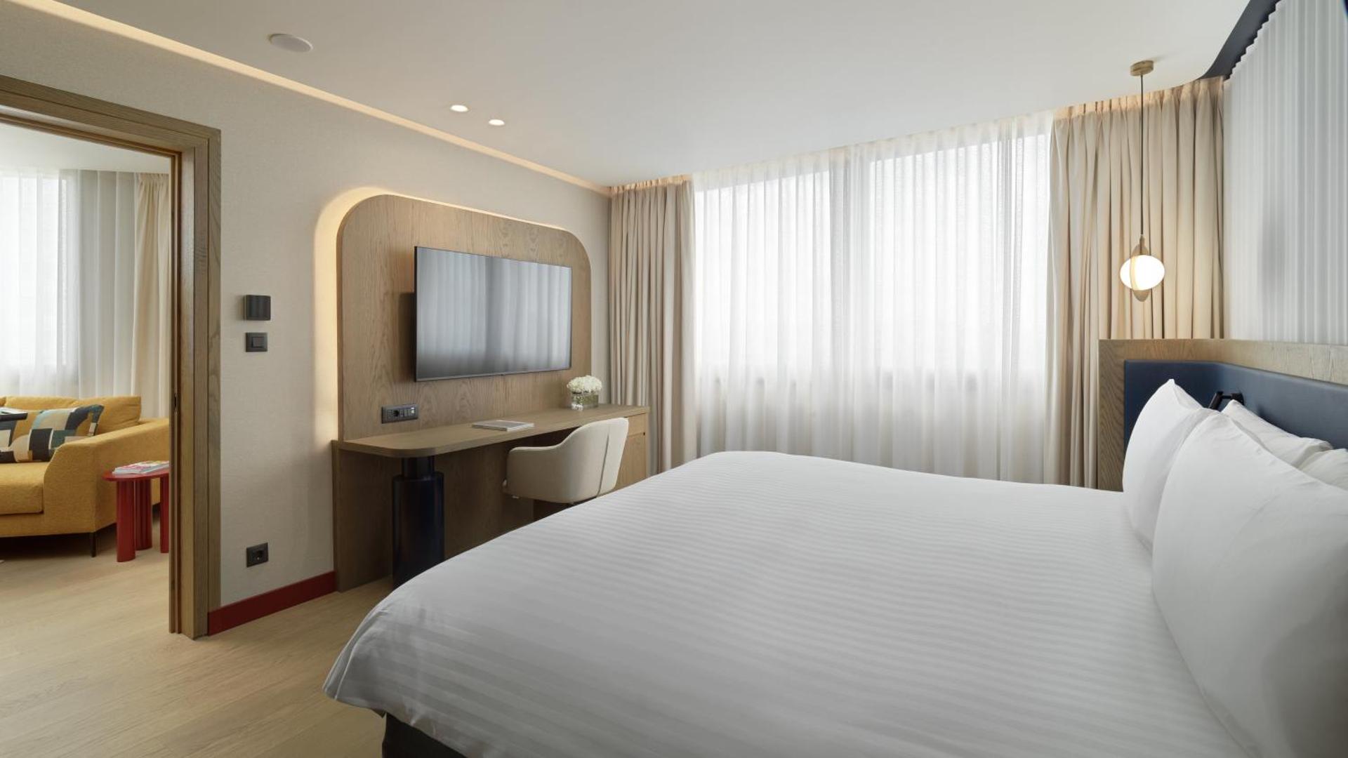 Athenaeum Intercontinental by IHG - Photo 62