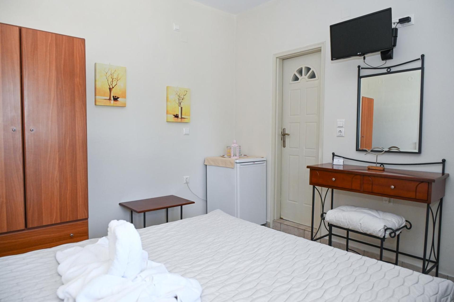 Akrothalassia - Photo 3