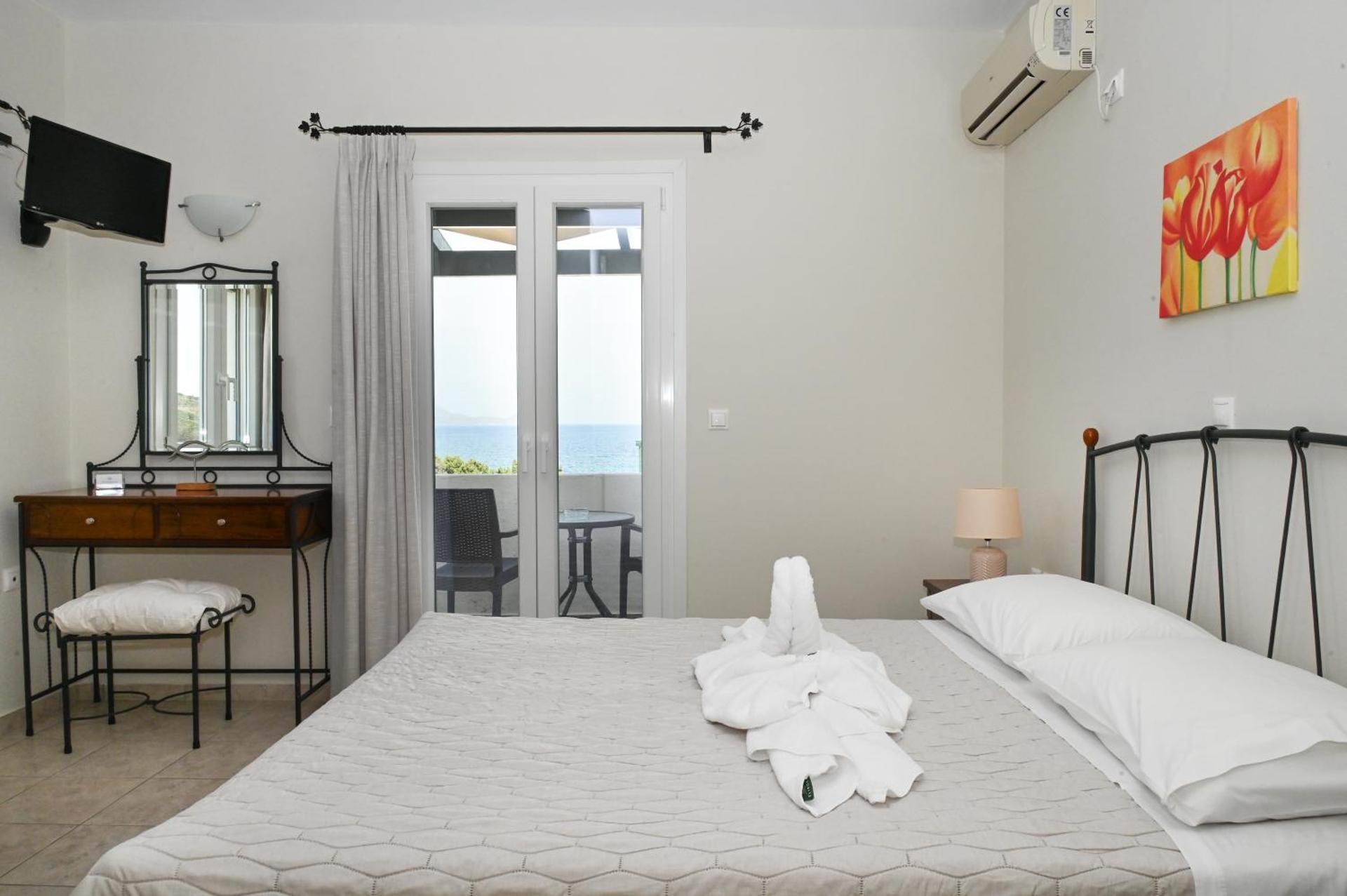 Akrothalassia - Photo 63