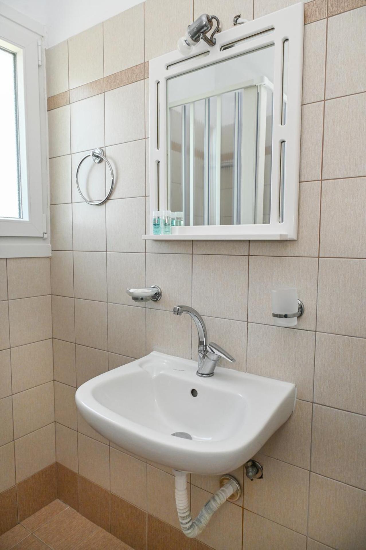 Akrothalassia - Photo 67