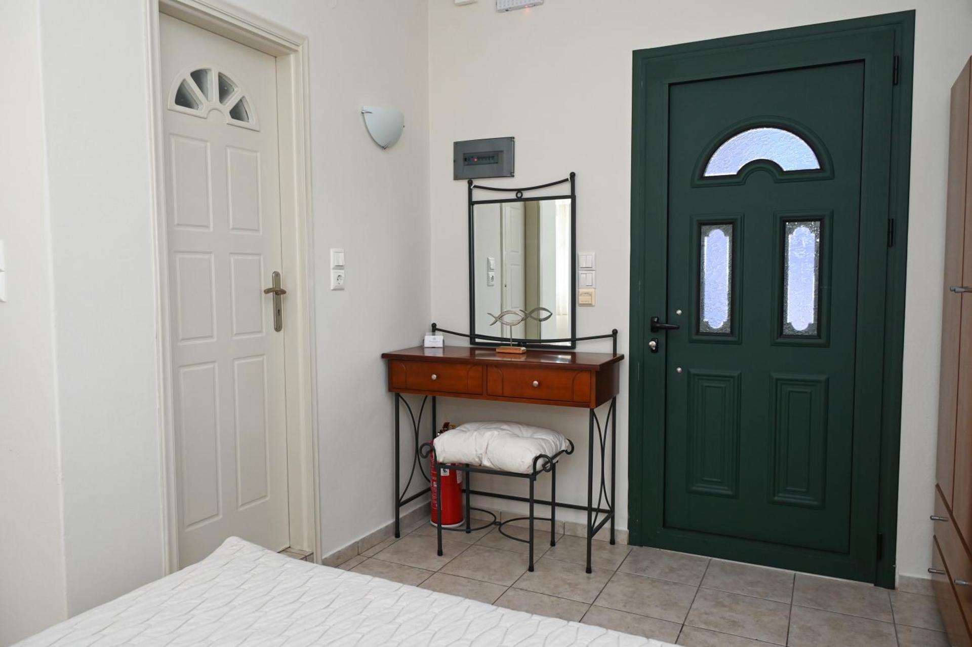 Akrothalassia - Photo 40