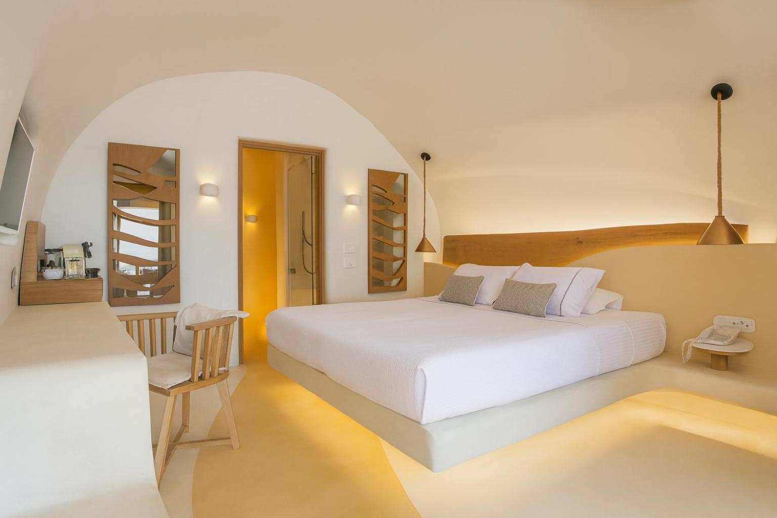 Junior Suite with Indoor Spa Bath and Caldera View