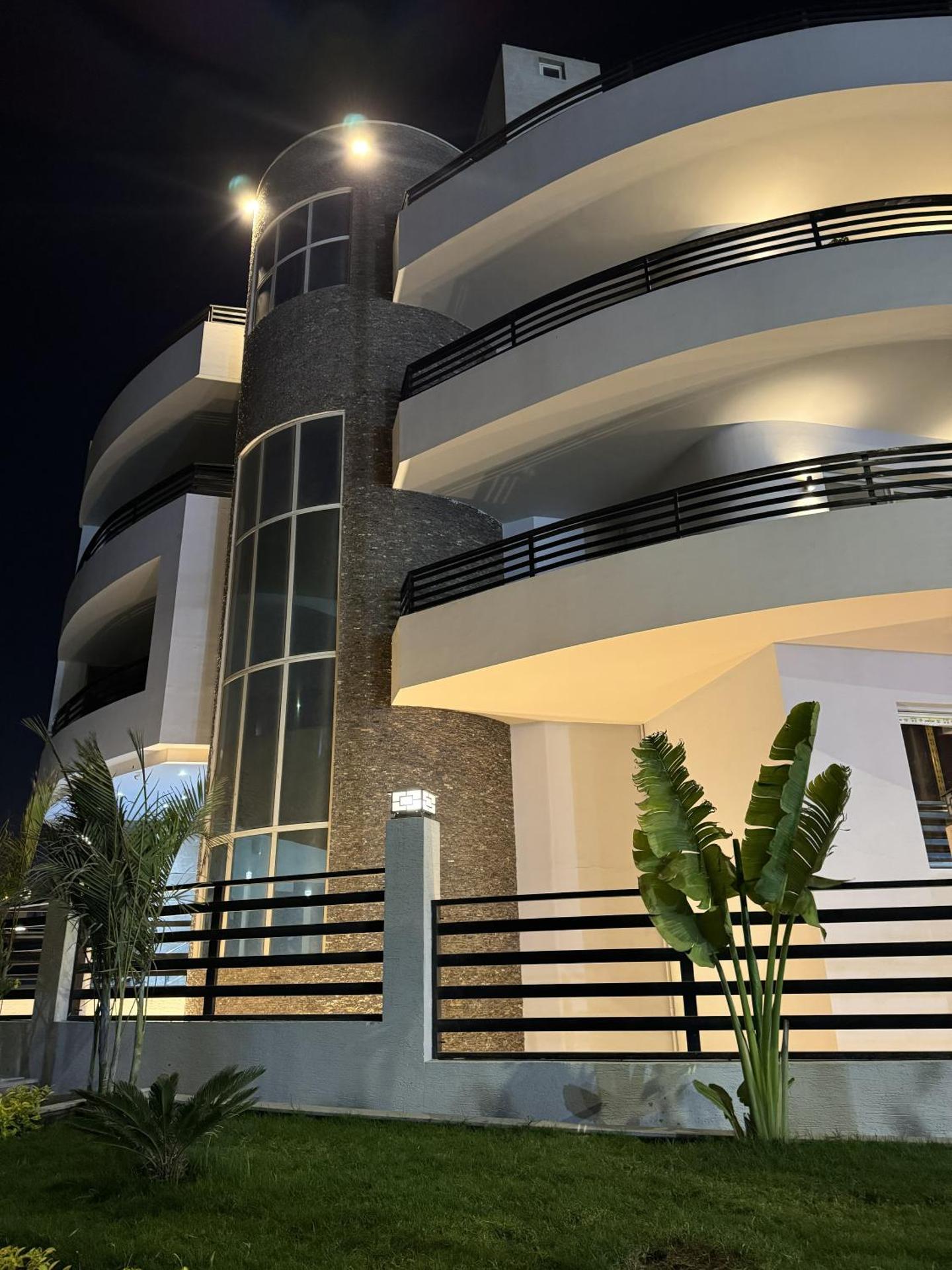 Jira Inn Hotel - چيران - Photo 157