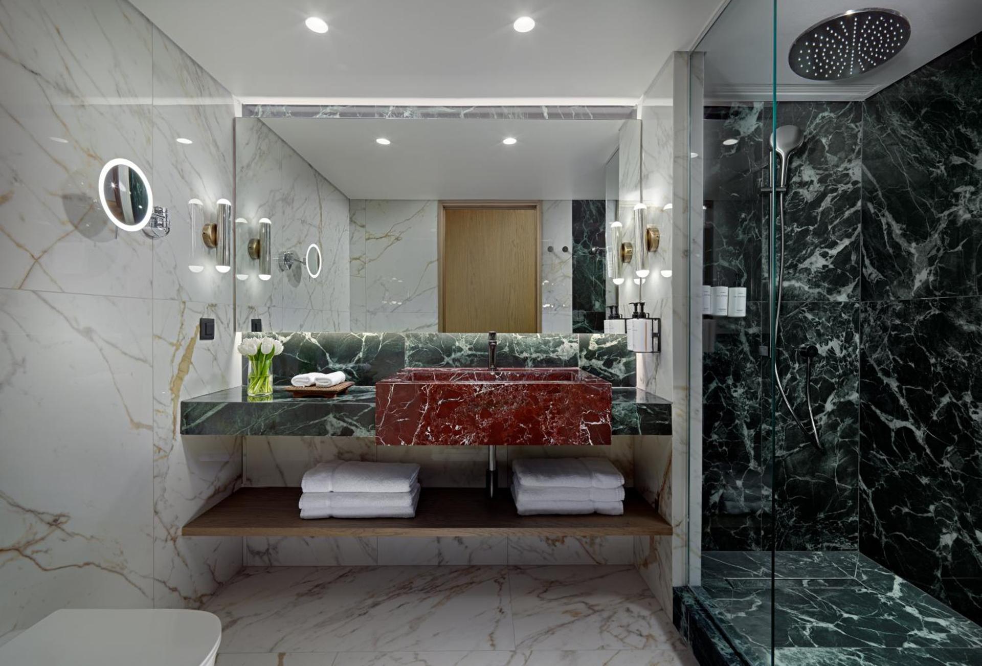 Athenaeum Intercontinental by IHG - Photo 55