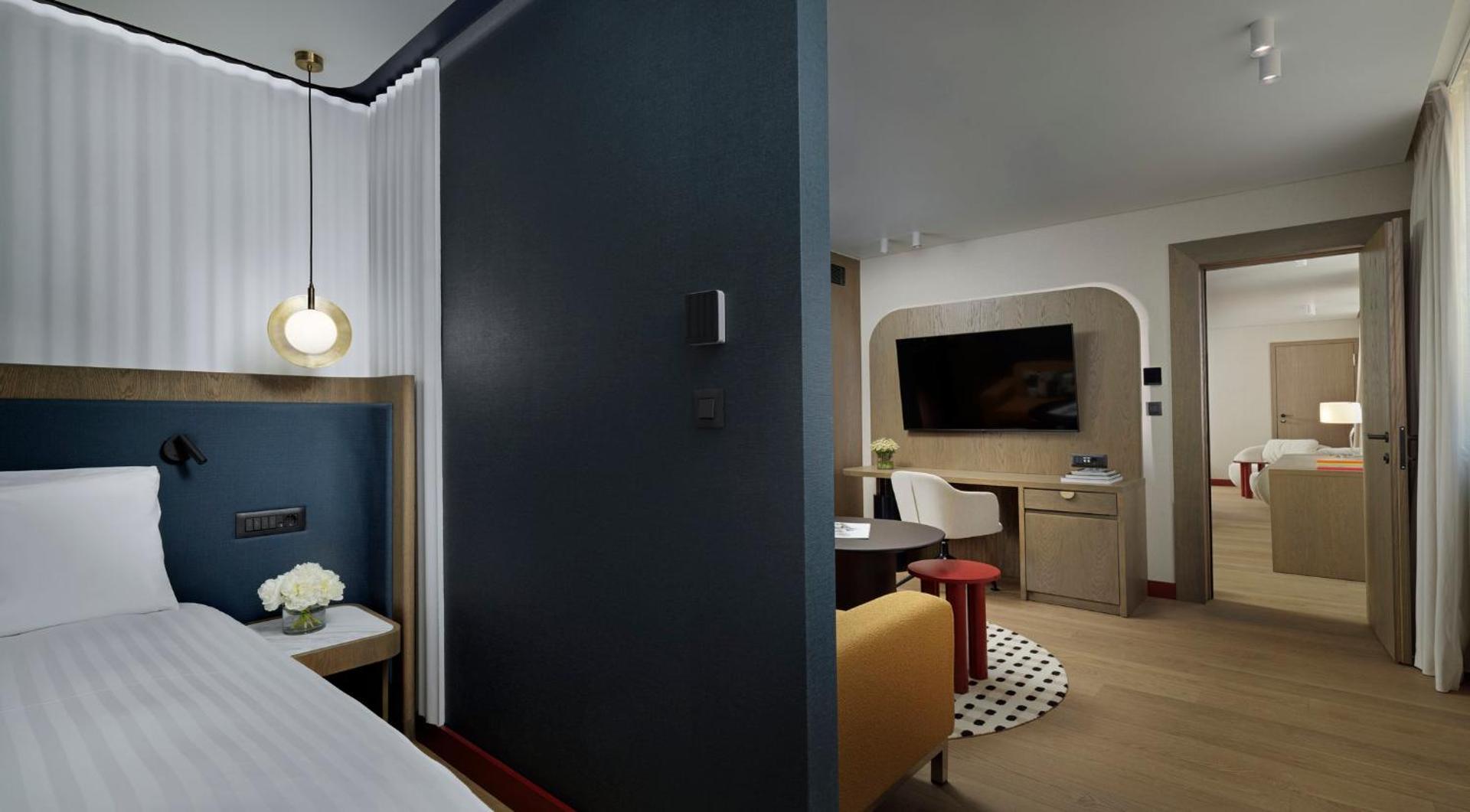 Athenaeum Intercontinental by IHG - Photo 64