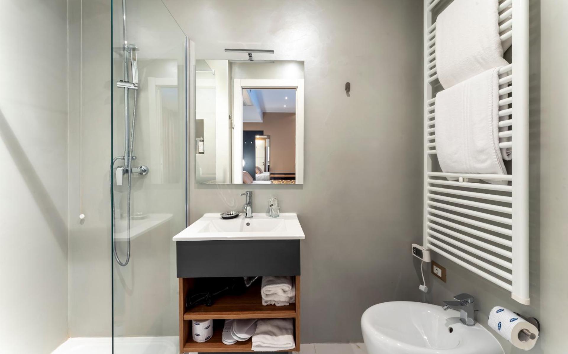 Mazzini Suites - Photo 23