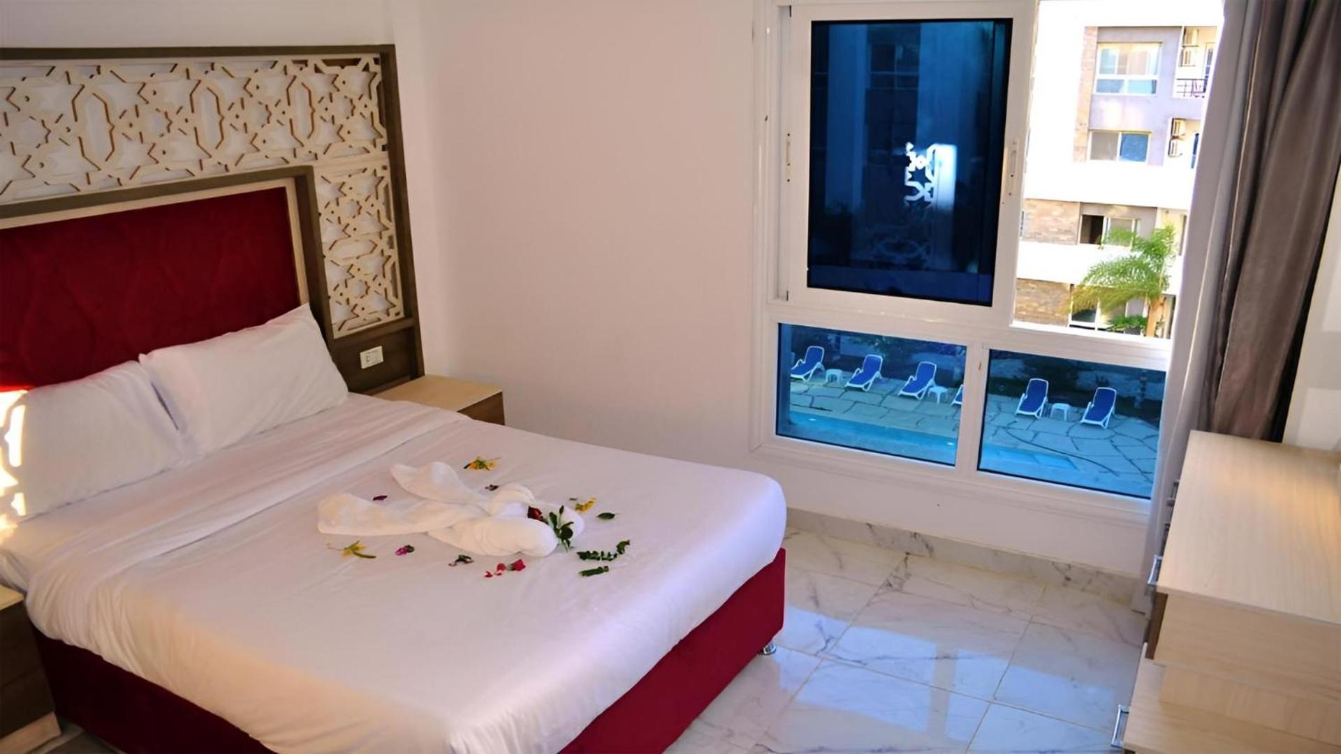 Queen T Suites All Inclusive resort - Photo 24