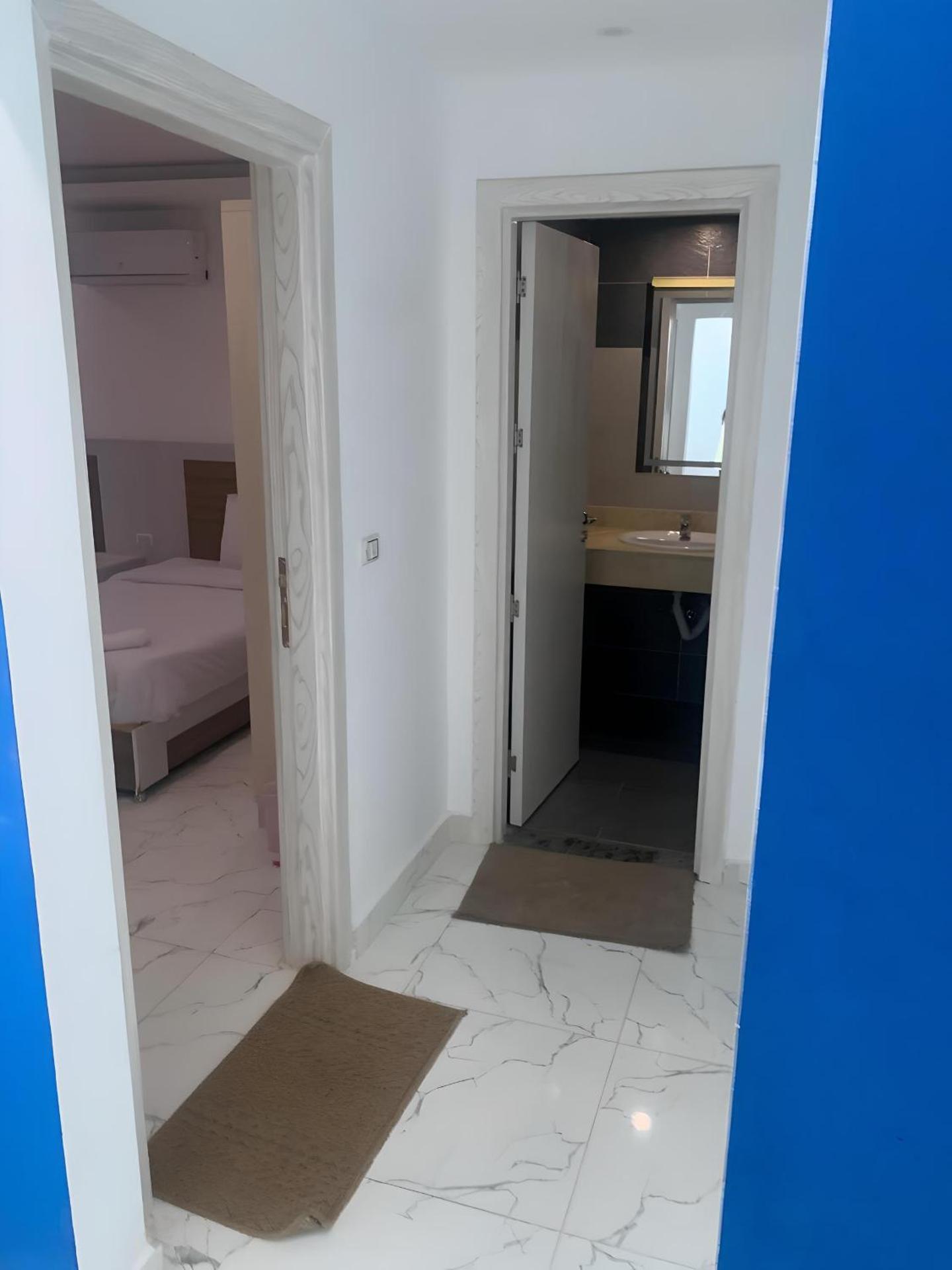 Queen T Suites All Inclusive resort - Photo 37