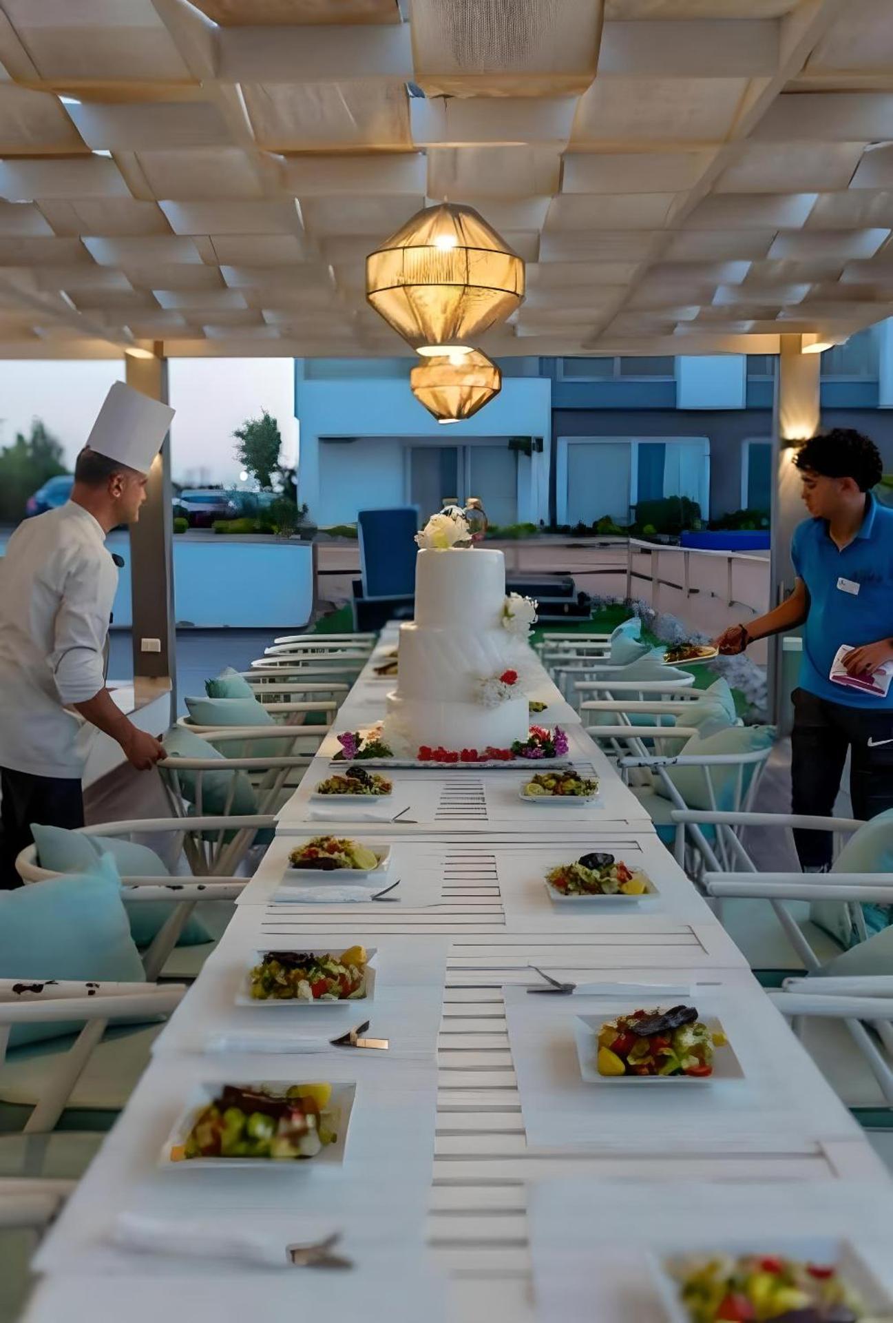 Queen T Suites All Inclusive resort - Photo 16