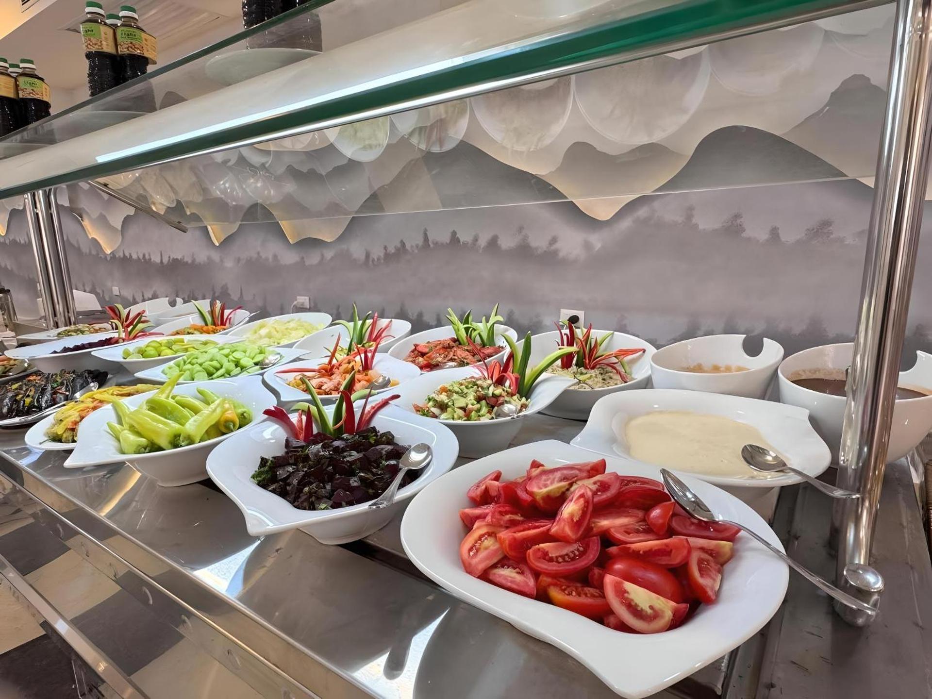 Queen T Suites All Inclusive resort - Photo 23