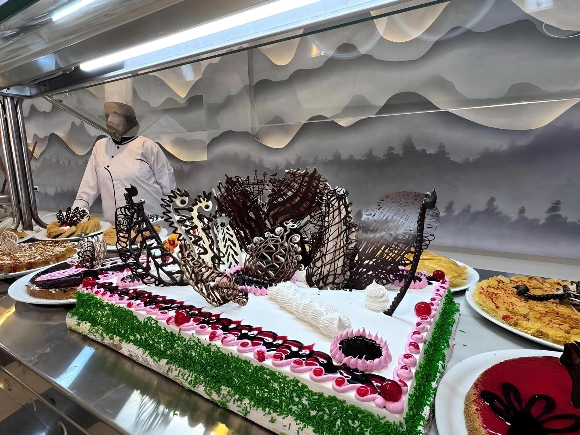 Queen T Suites All Inclusive resort - Photo 118