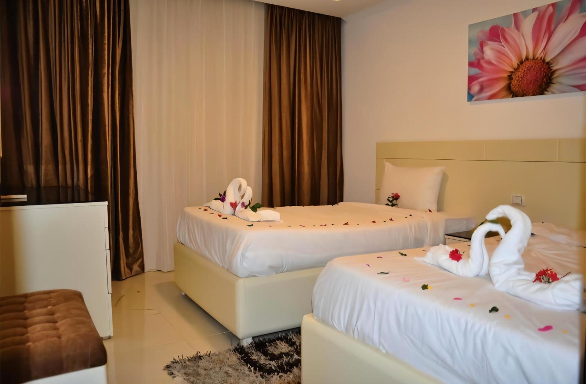 Queen T Suites All Inclusive resort - Photo 46